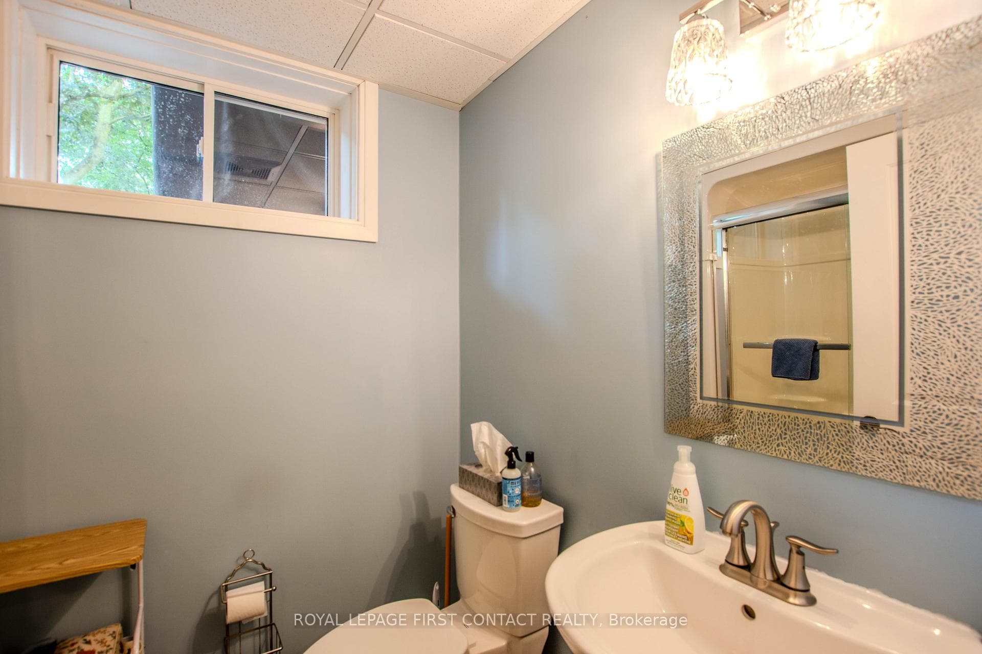 27 Tower Crescent photo 23