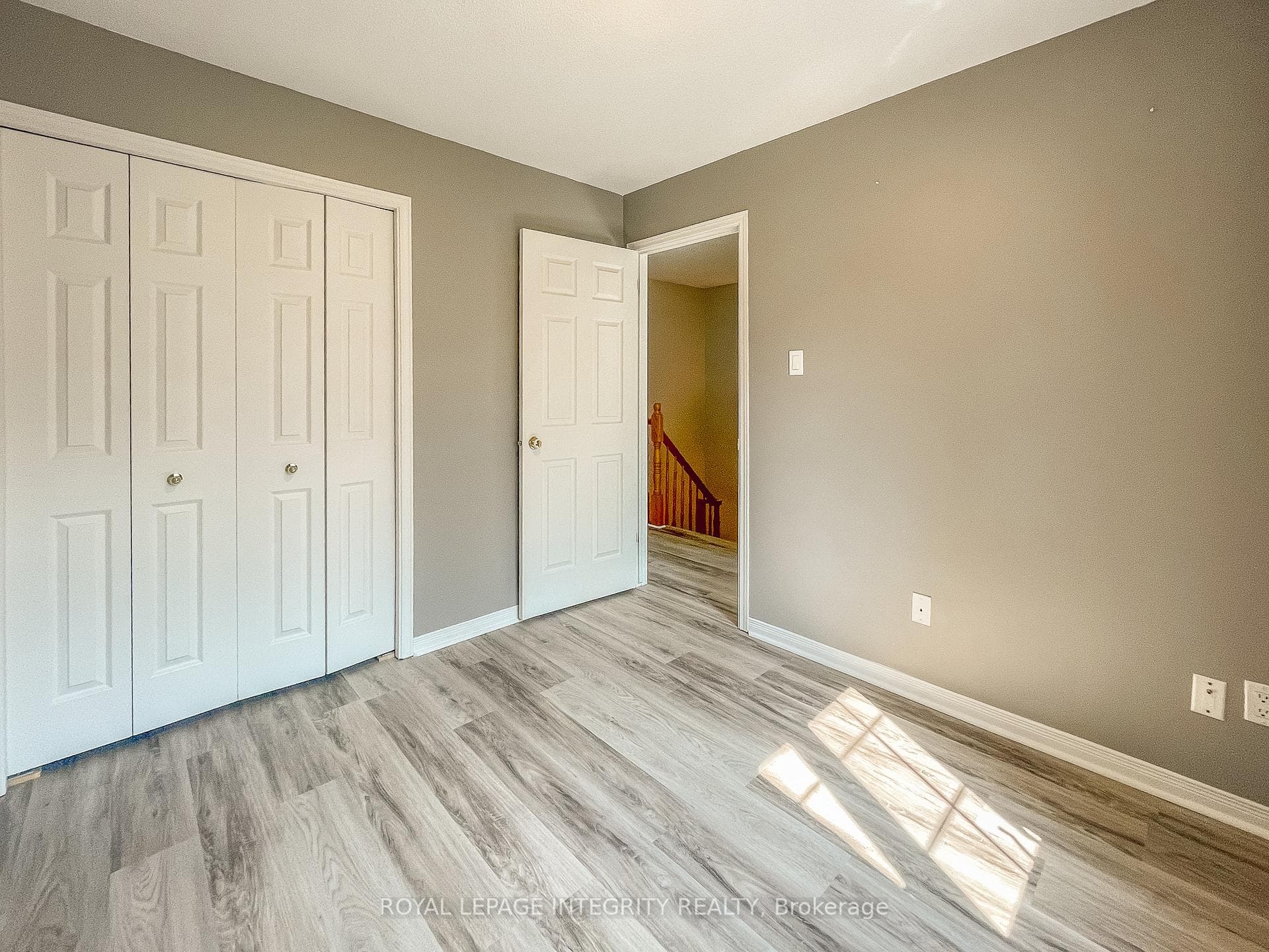 172 GRAY Crescent photo 24