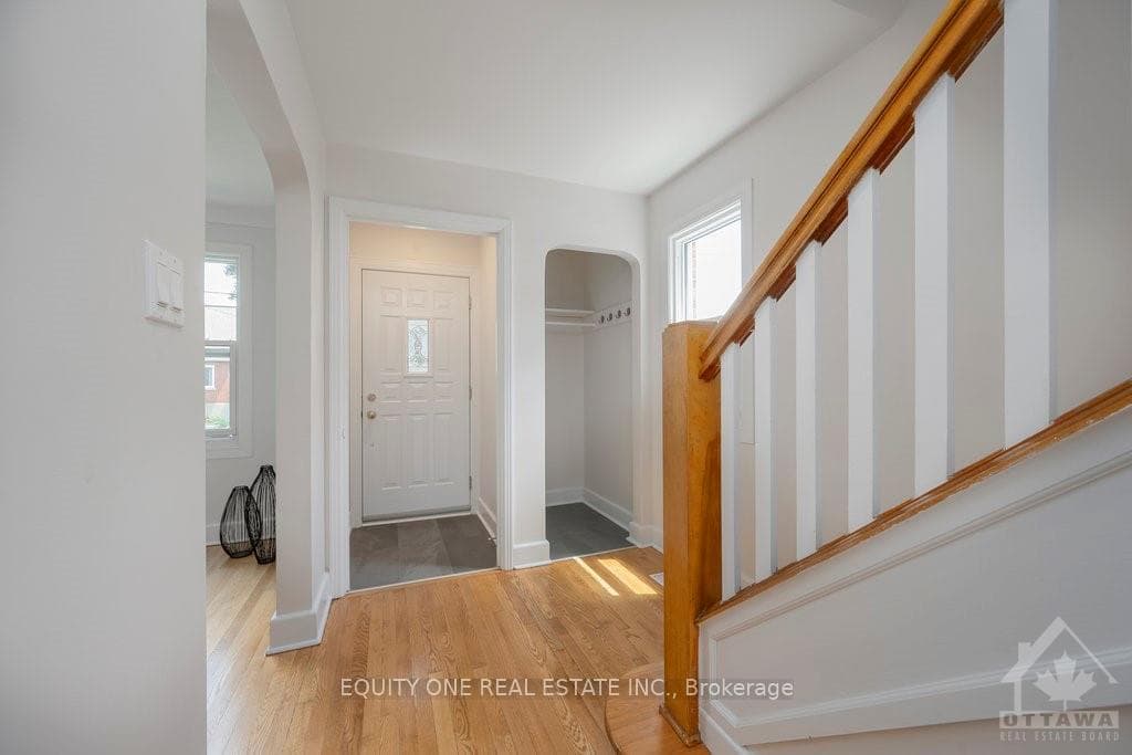 974 SHERIDAN Avenue photo 8
