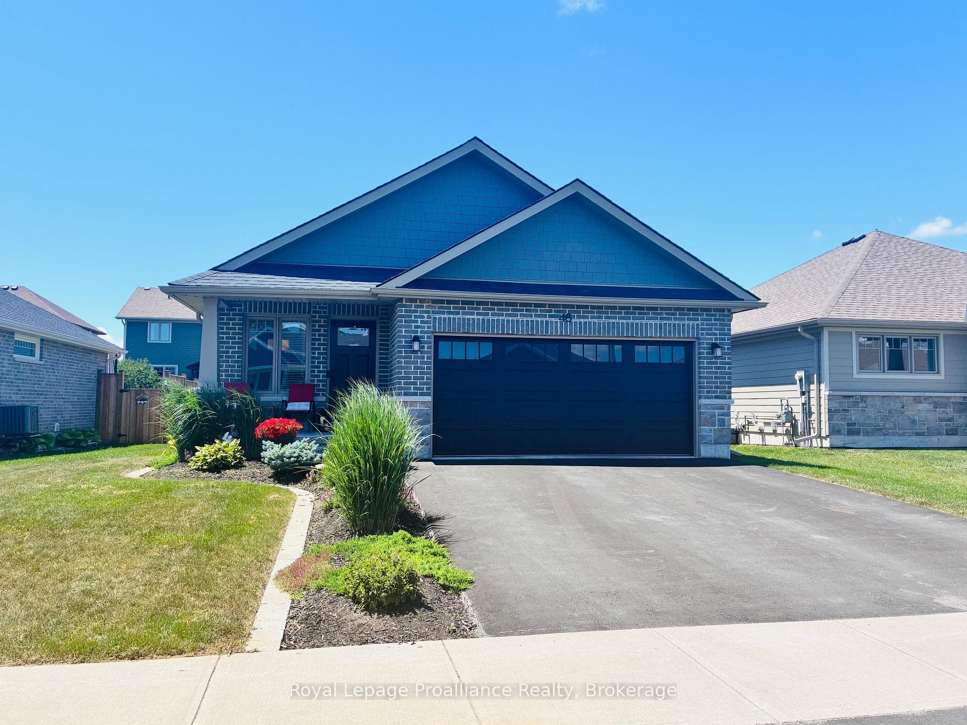 48 Mercedes Drive photo 2