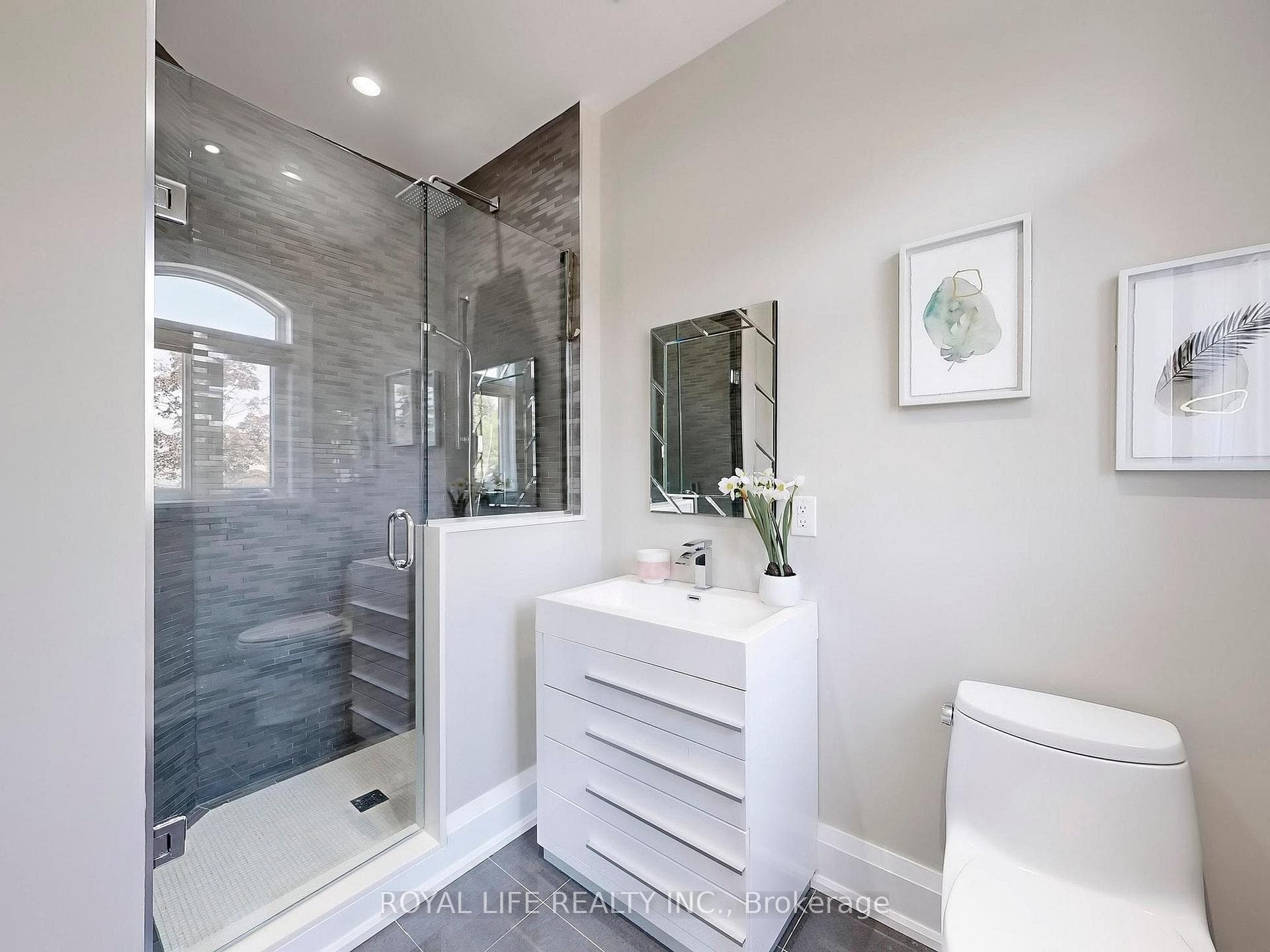 279 Deloraine Avenue photo 34