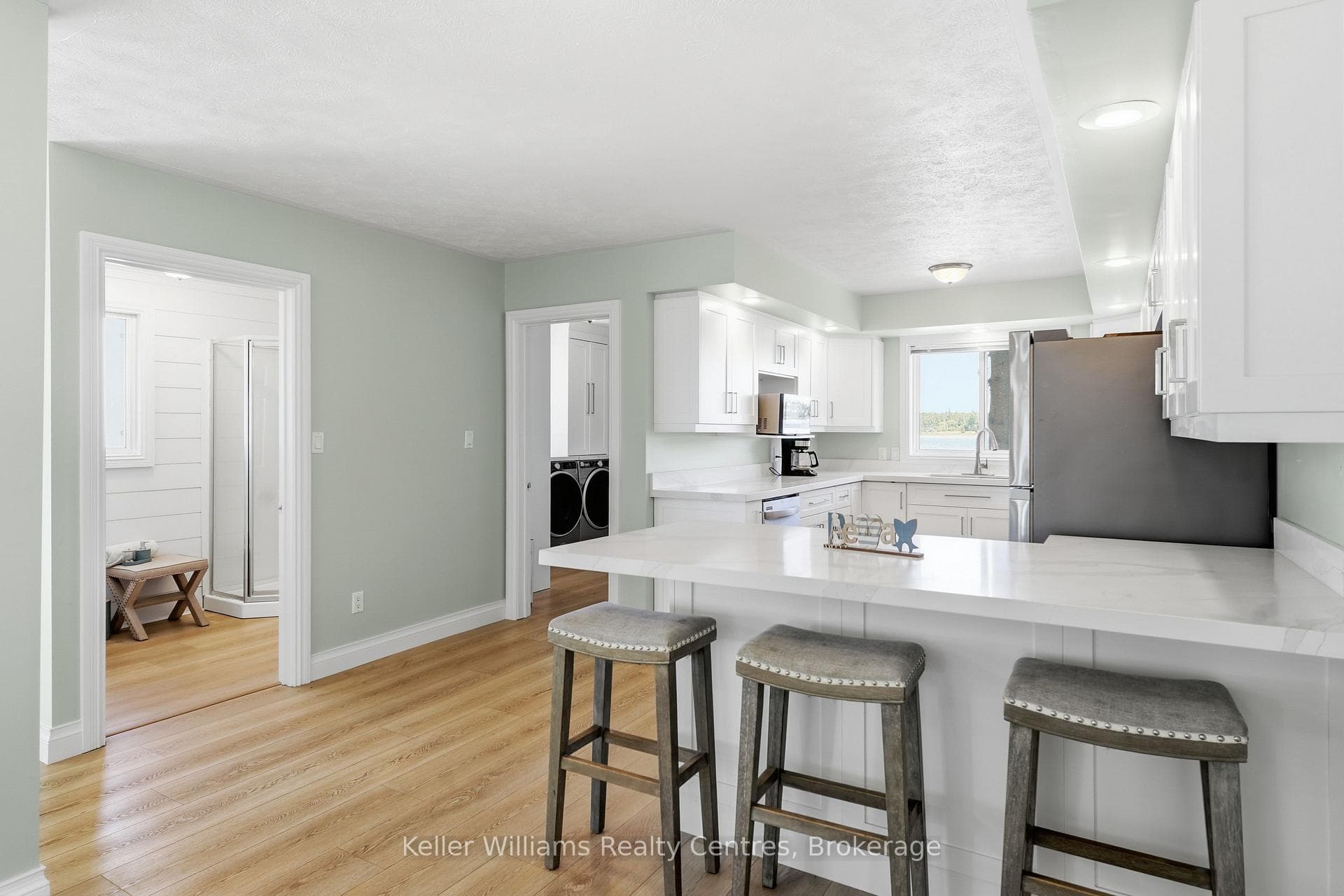 25 DOCK Road photo 15