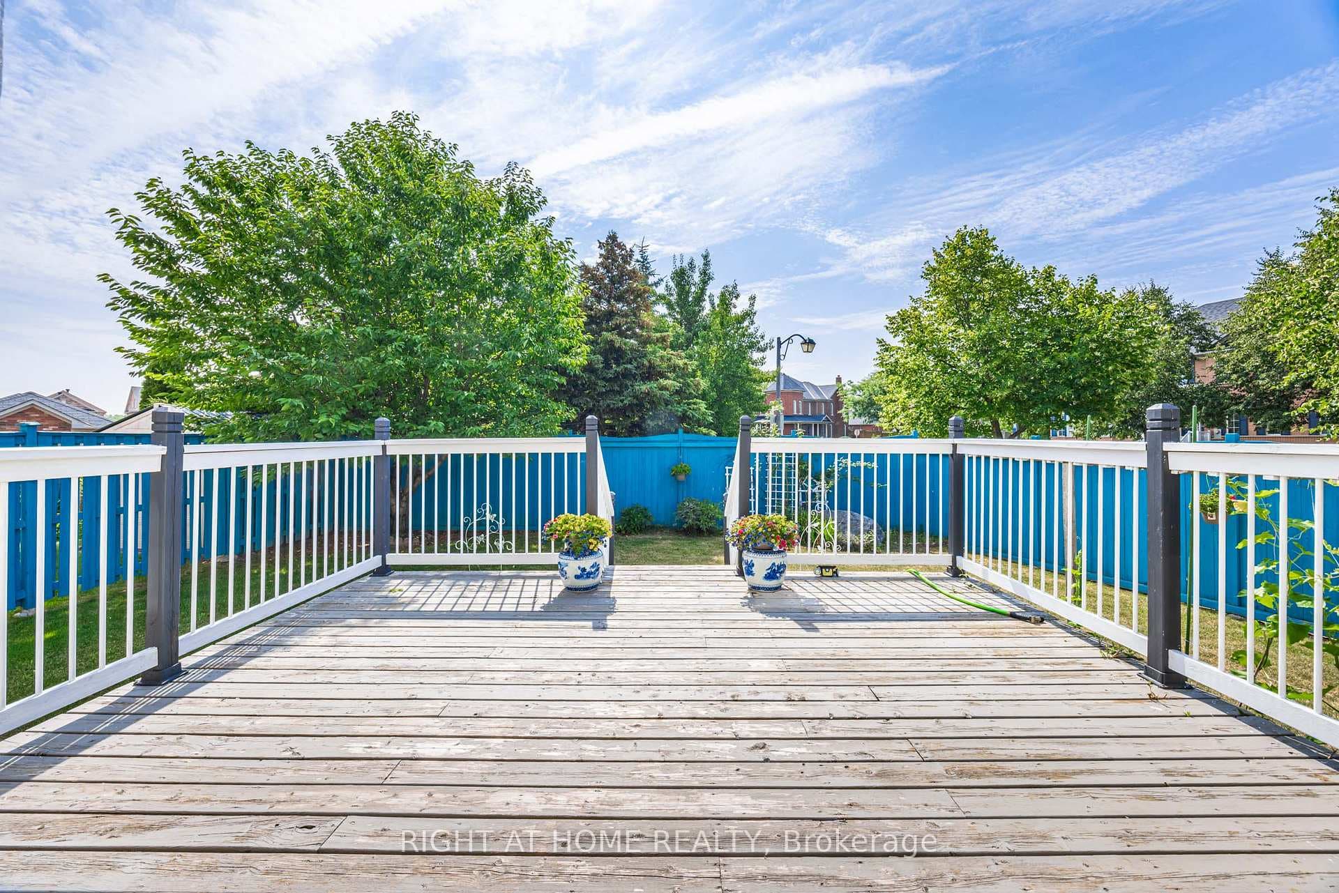 122 Annina Crescent photo 38