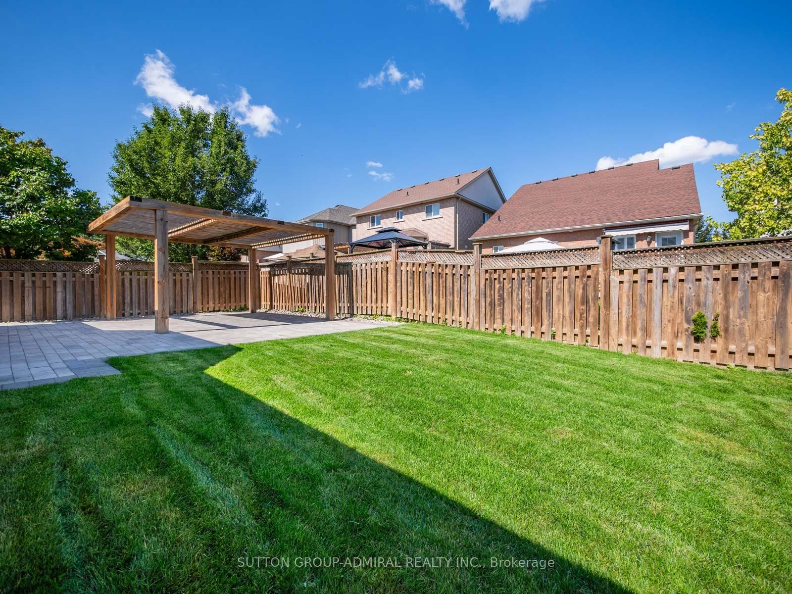 62 Gardiner Drive photo 32