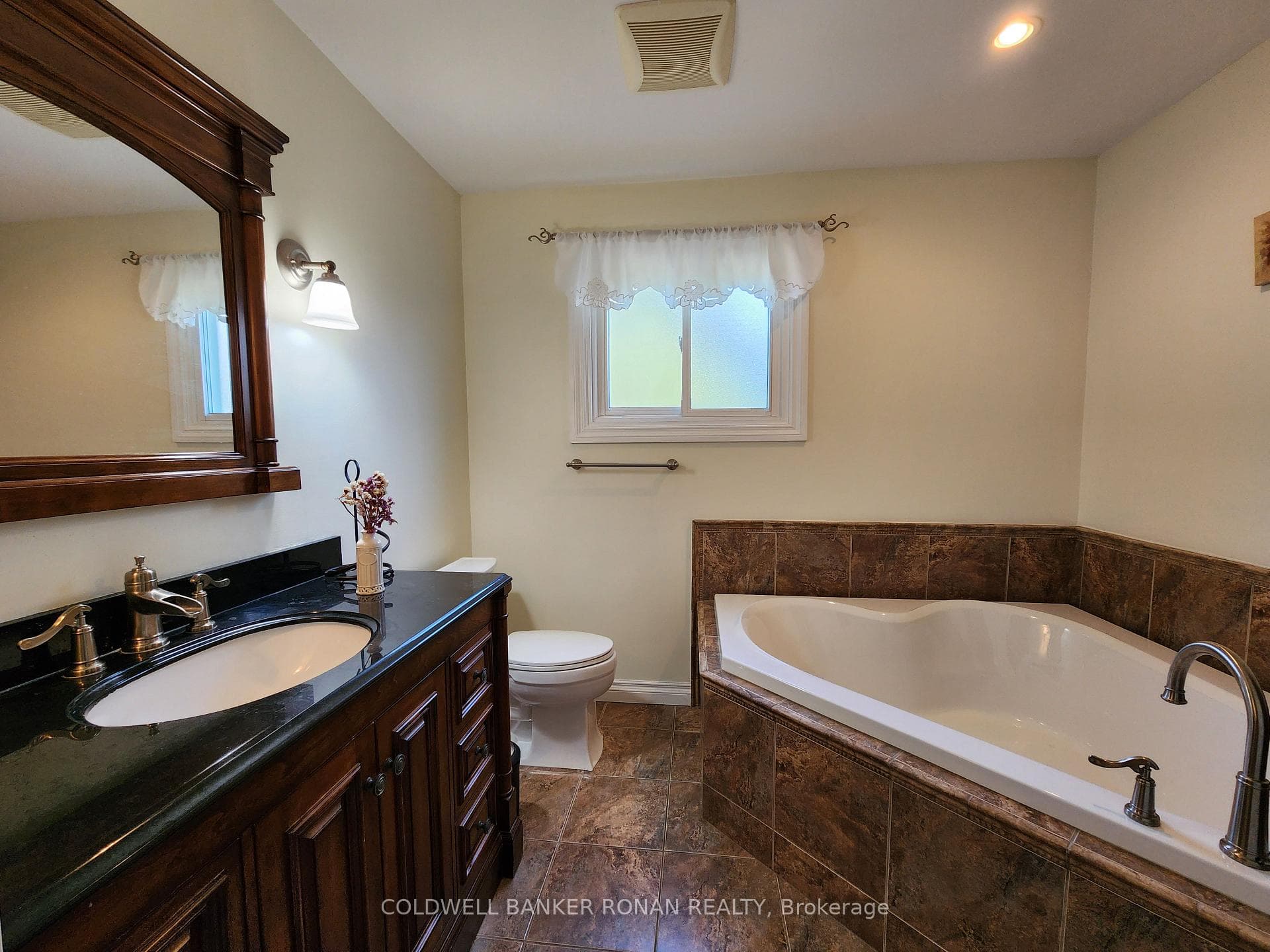 225 Lime Kiln Road photo 4