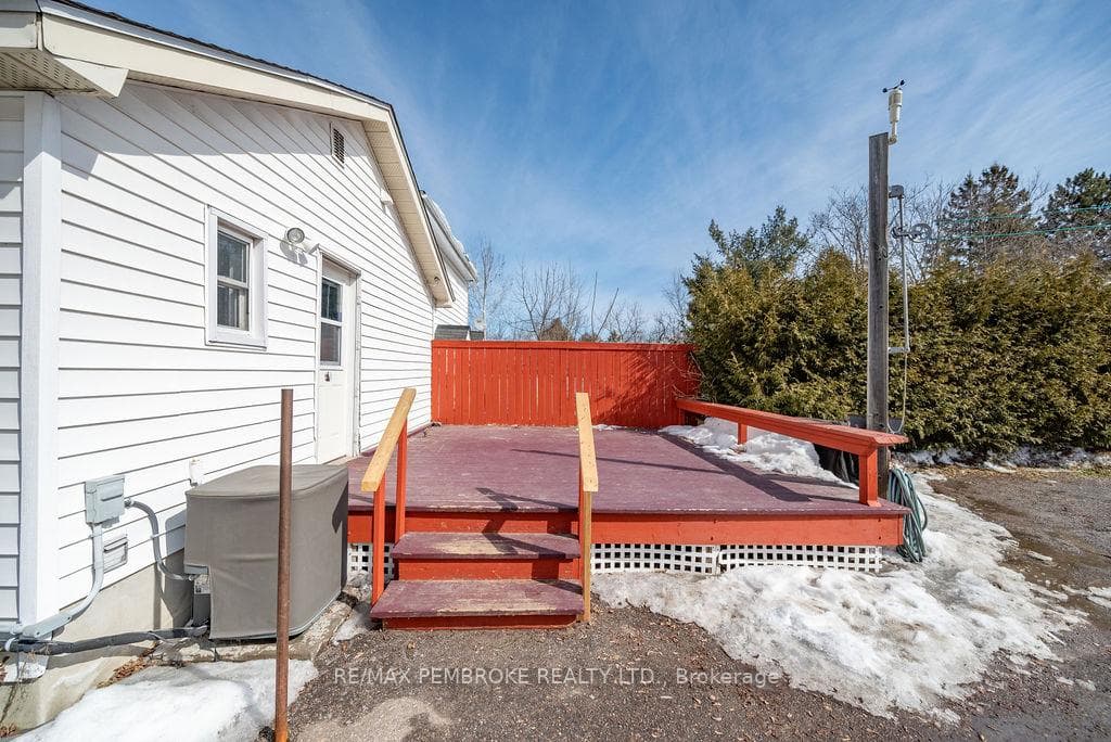 345 Trafalgar Road photo 4