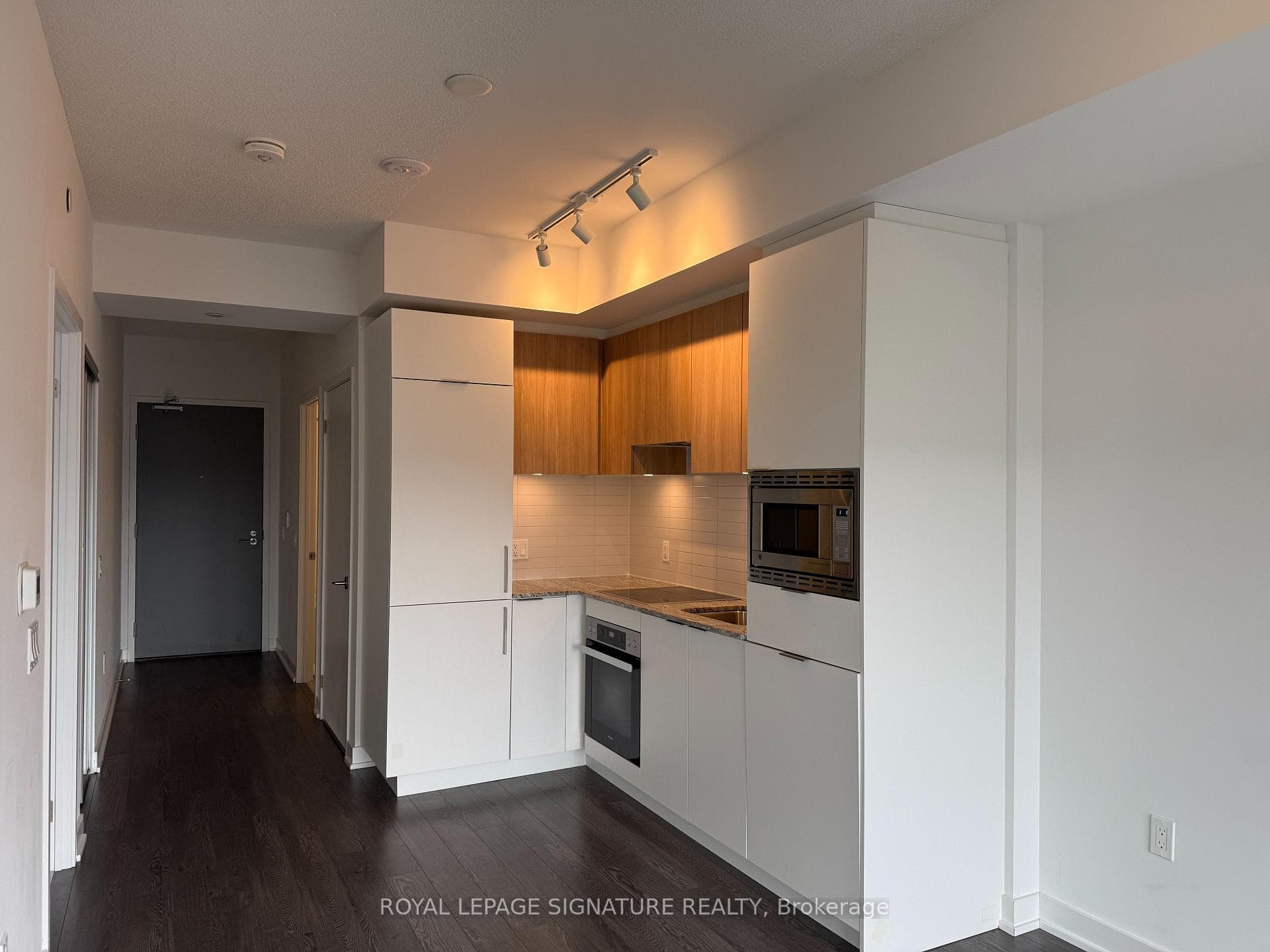 50 O'Neill Road Unit 2009 photo 12