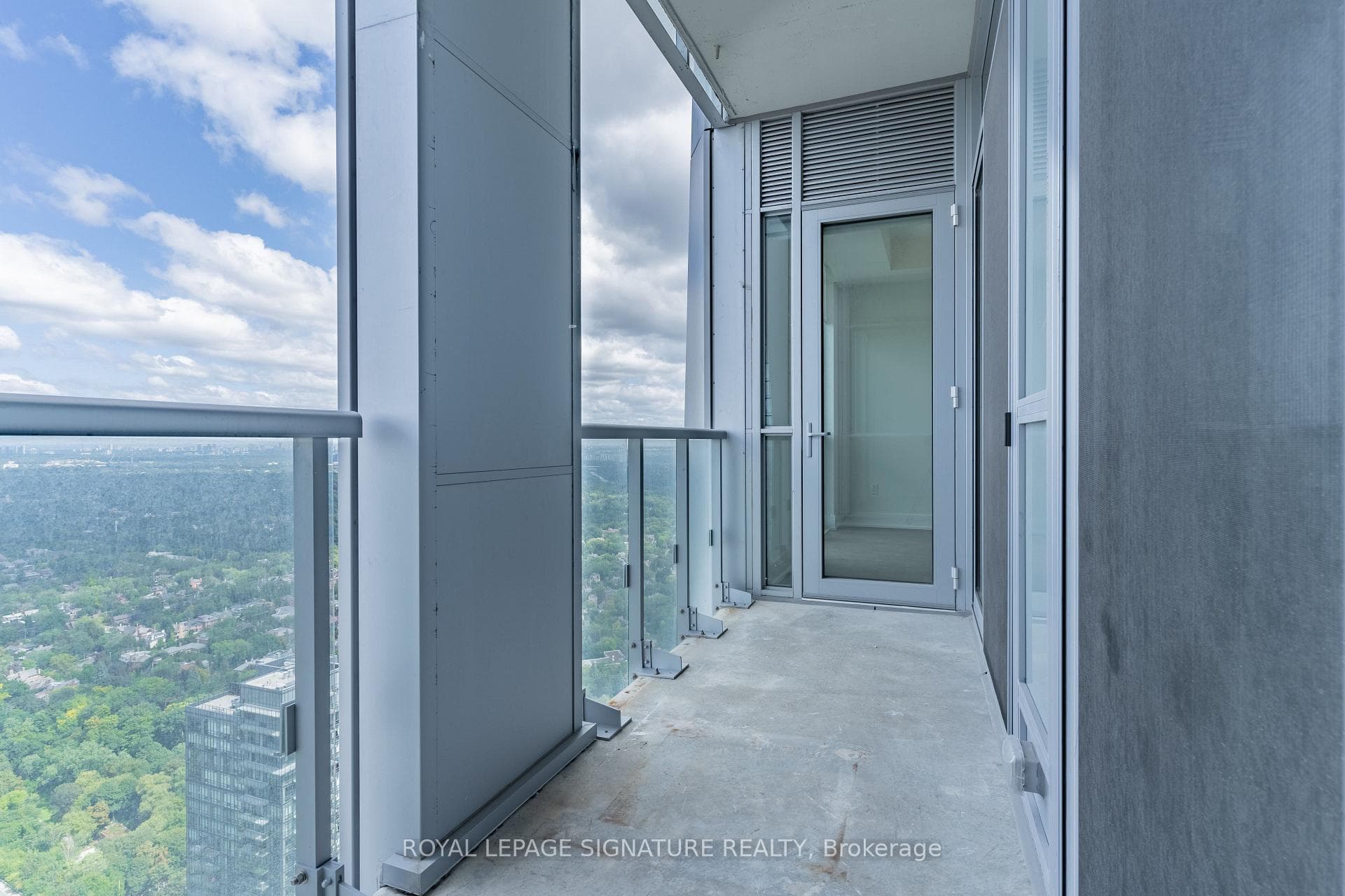 1 Yorkville Avenue Unit 5606 photo 22
