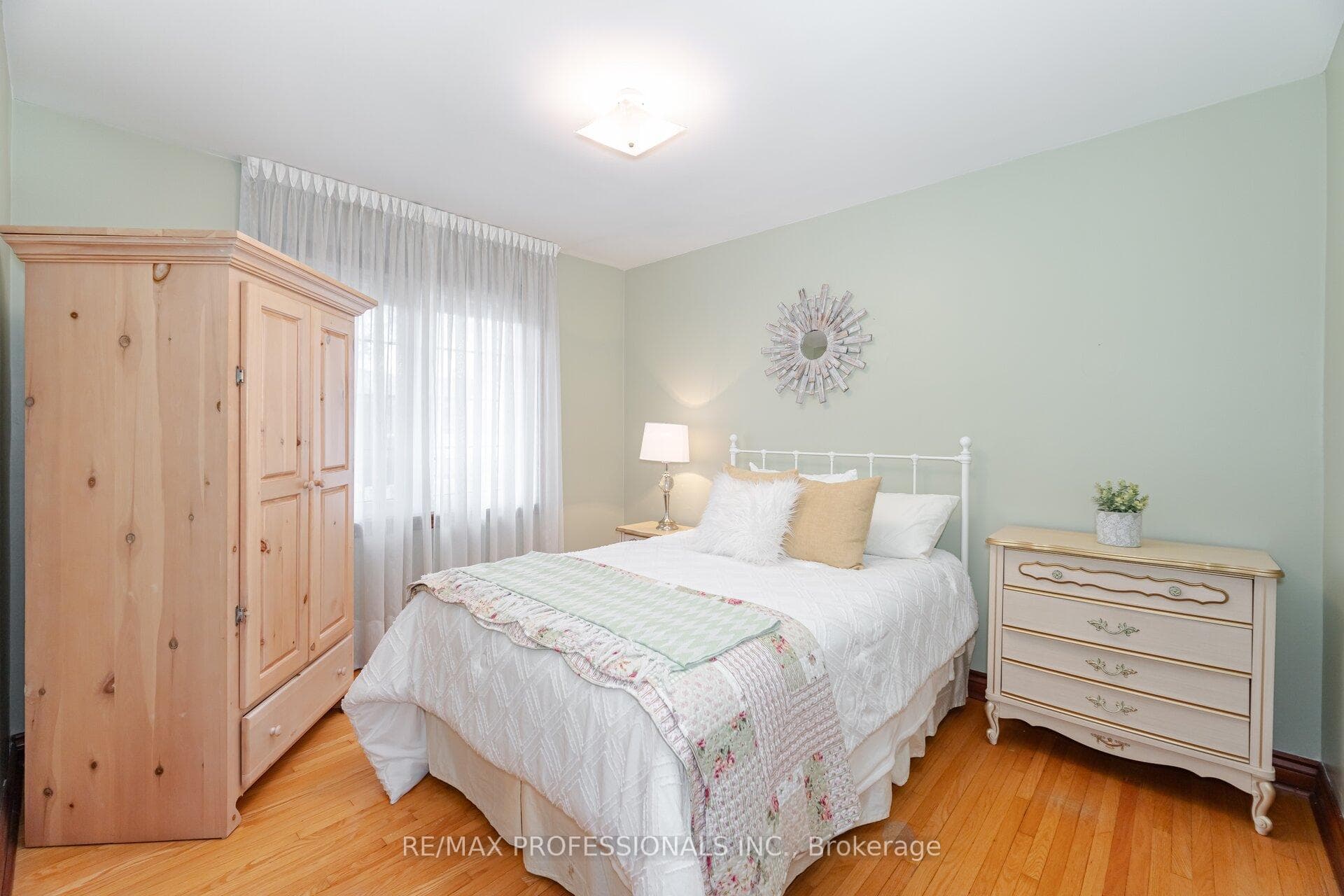 Second Bedroom with Closet