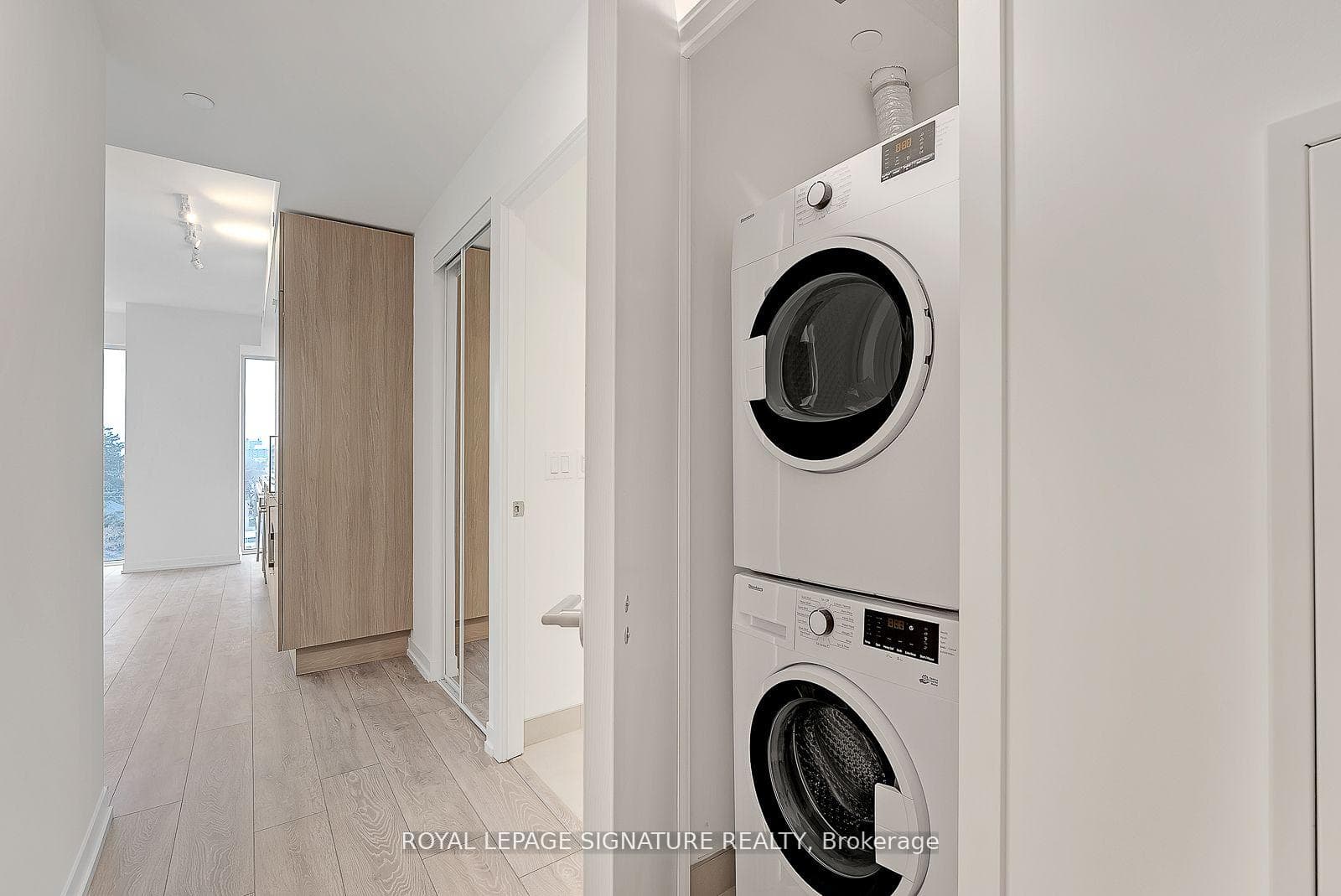 2020 Bathurst Street Unit 312 photo 17