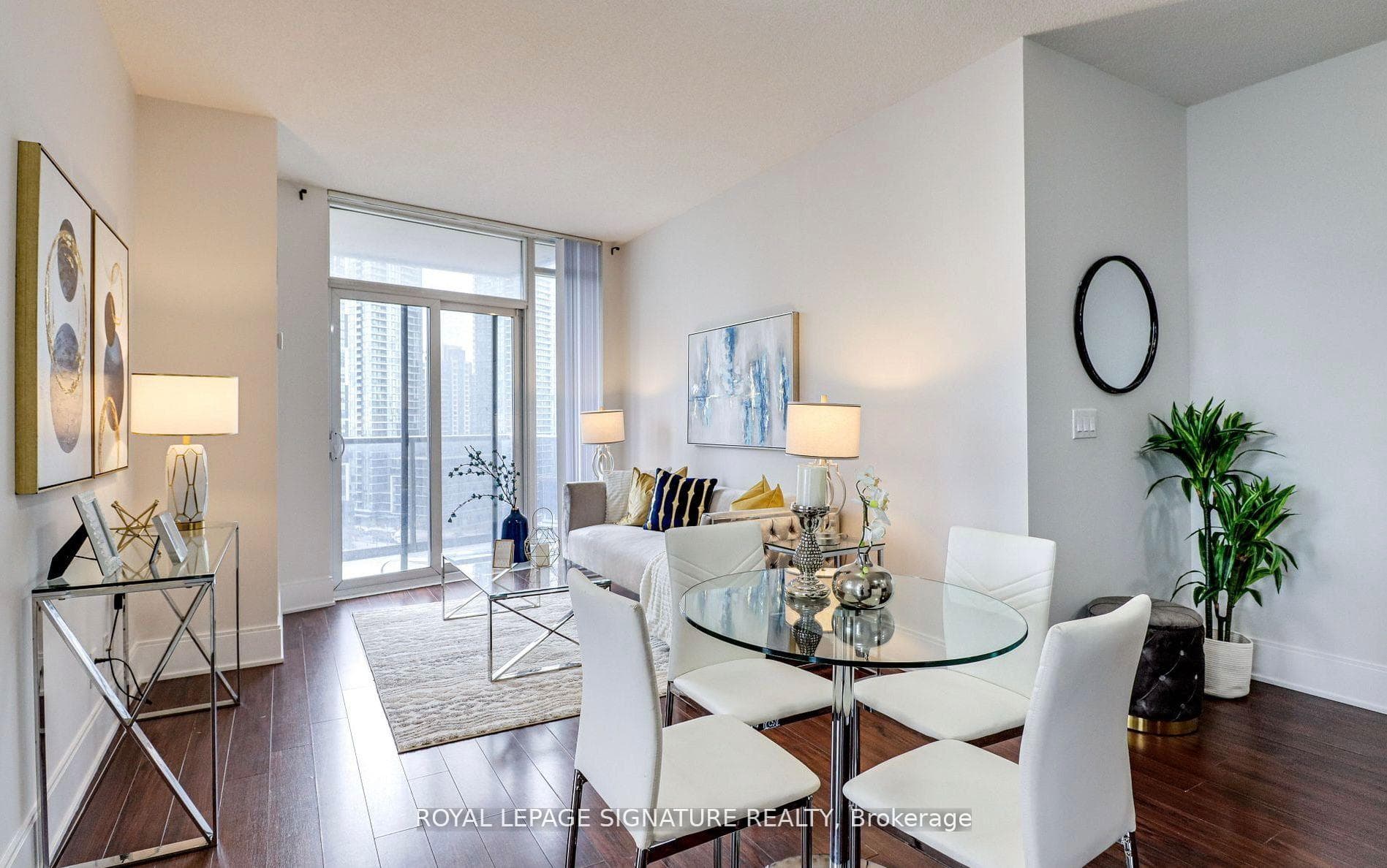 330 Burnhamthorpe Road Unit 1602 photo 14