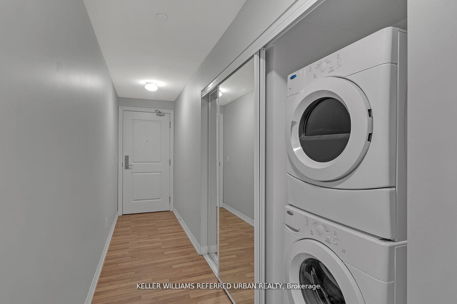 3563 Lake Shore Boulevard Unit 203 photo 11