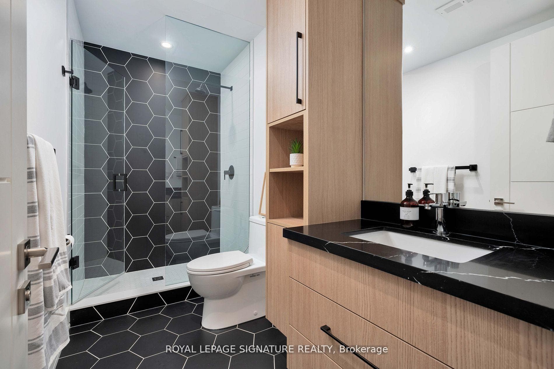 34 Edgecroft Road photo 32