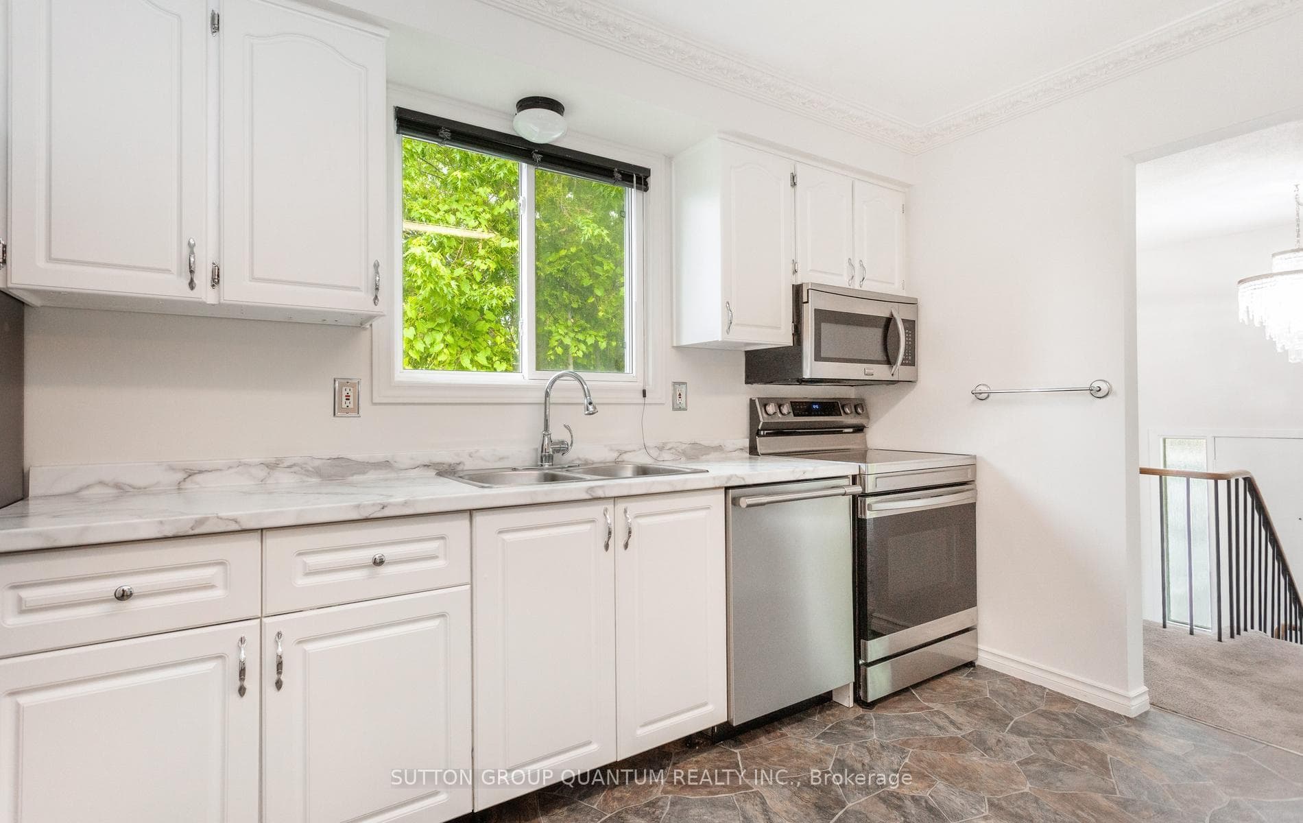 2363 Holyhead Drive photo 18