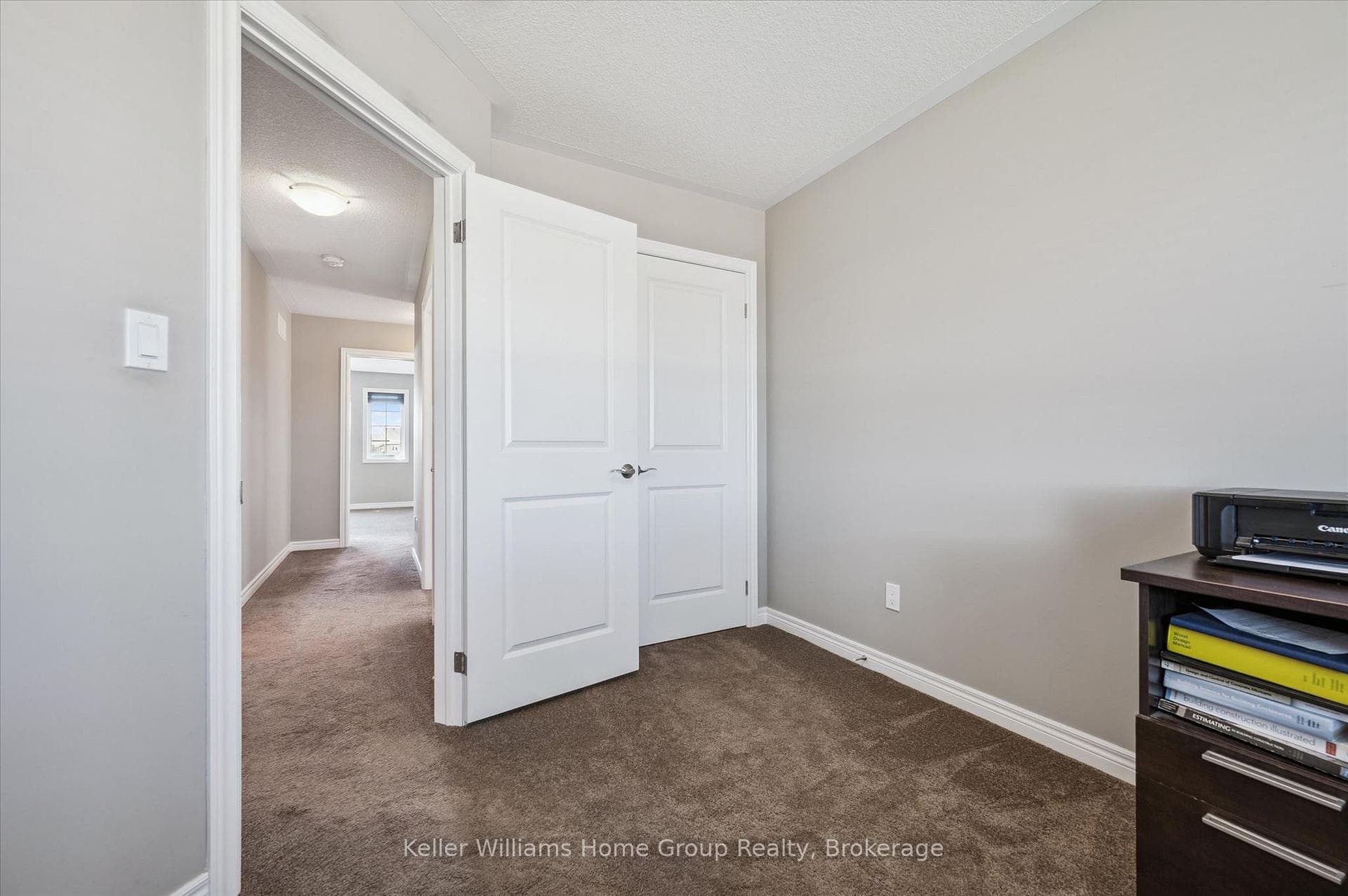 302 William Street photo 24