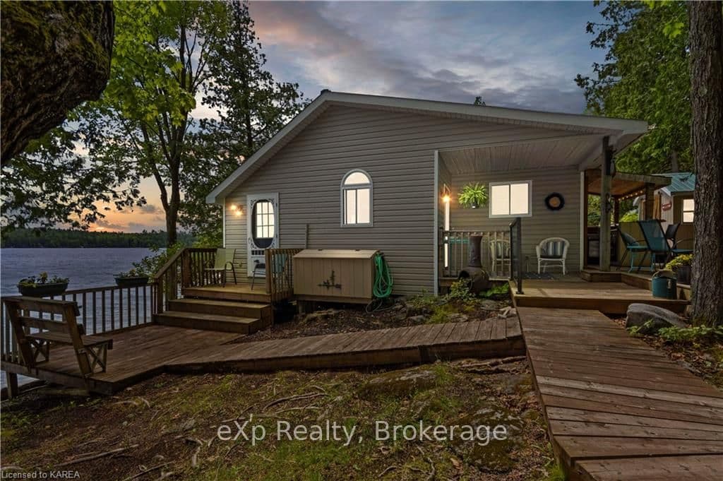 418 LIMERICK LAKE Road photo 1