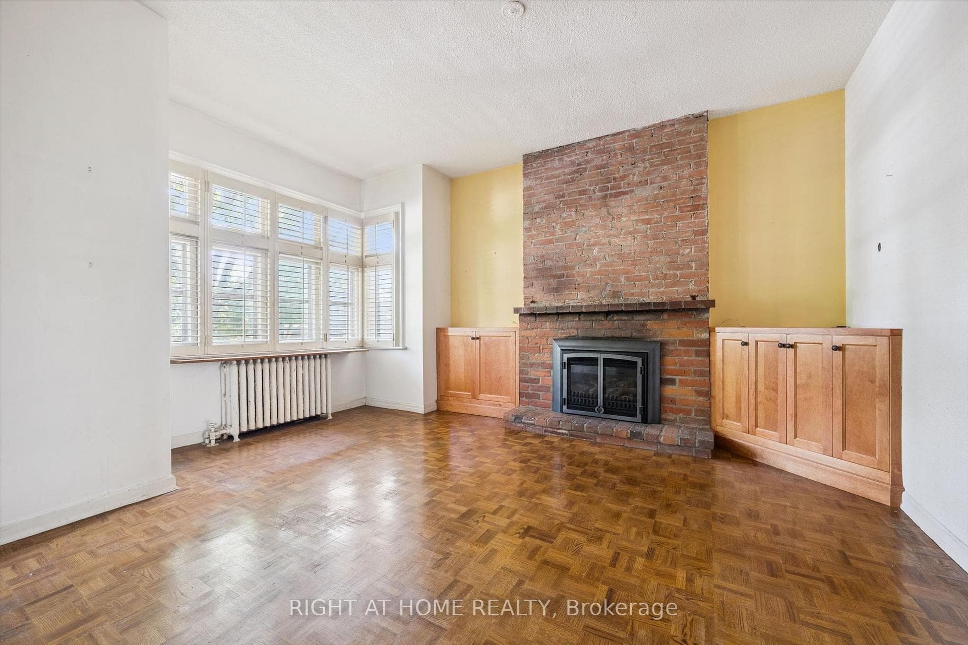 Large principal rooms