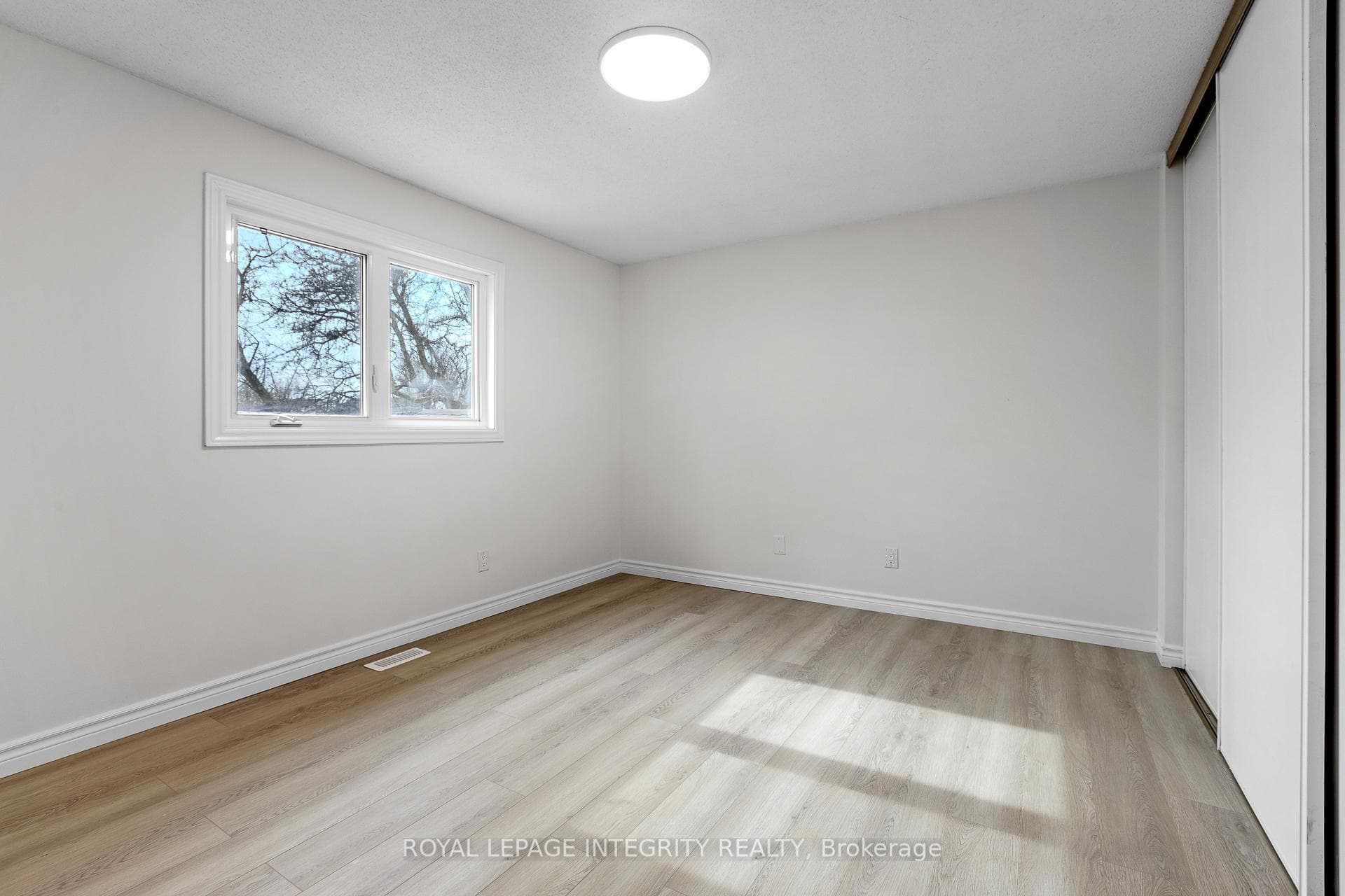 6368 Viseneau Drive photo 20