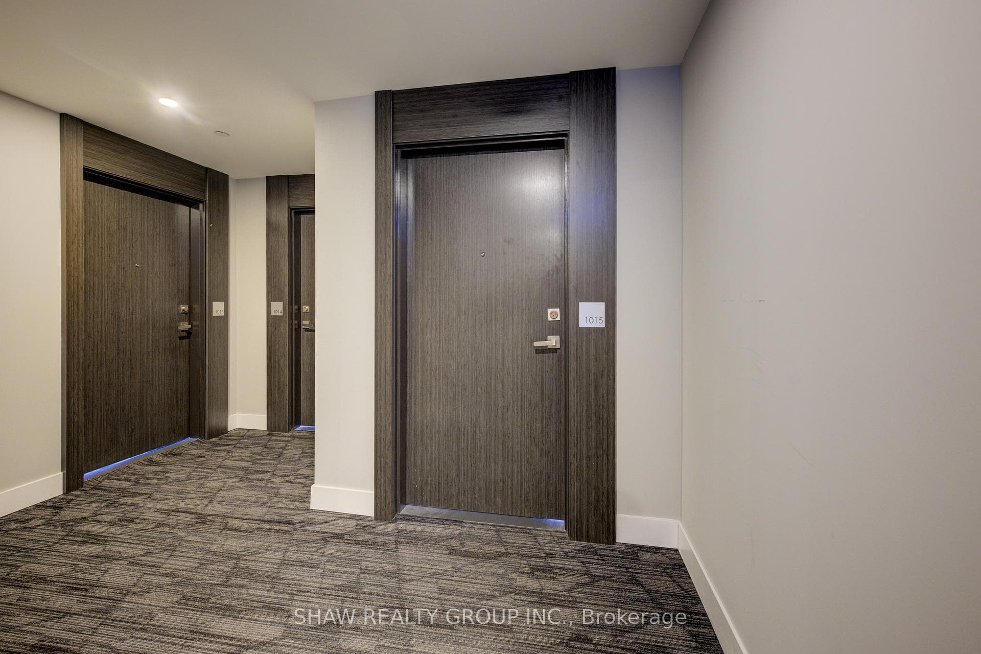 15 Queen Street Unit 1015 photo 5