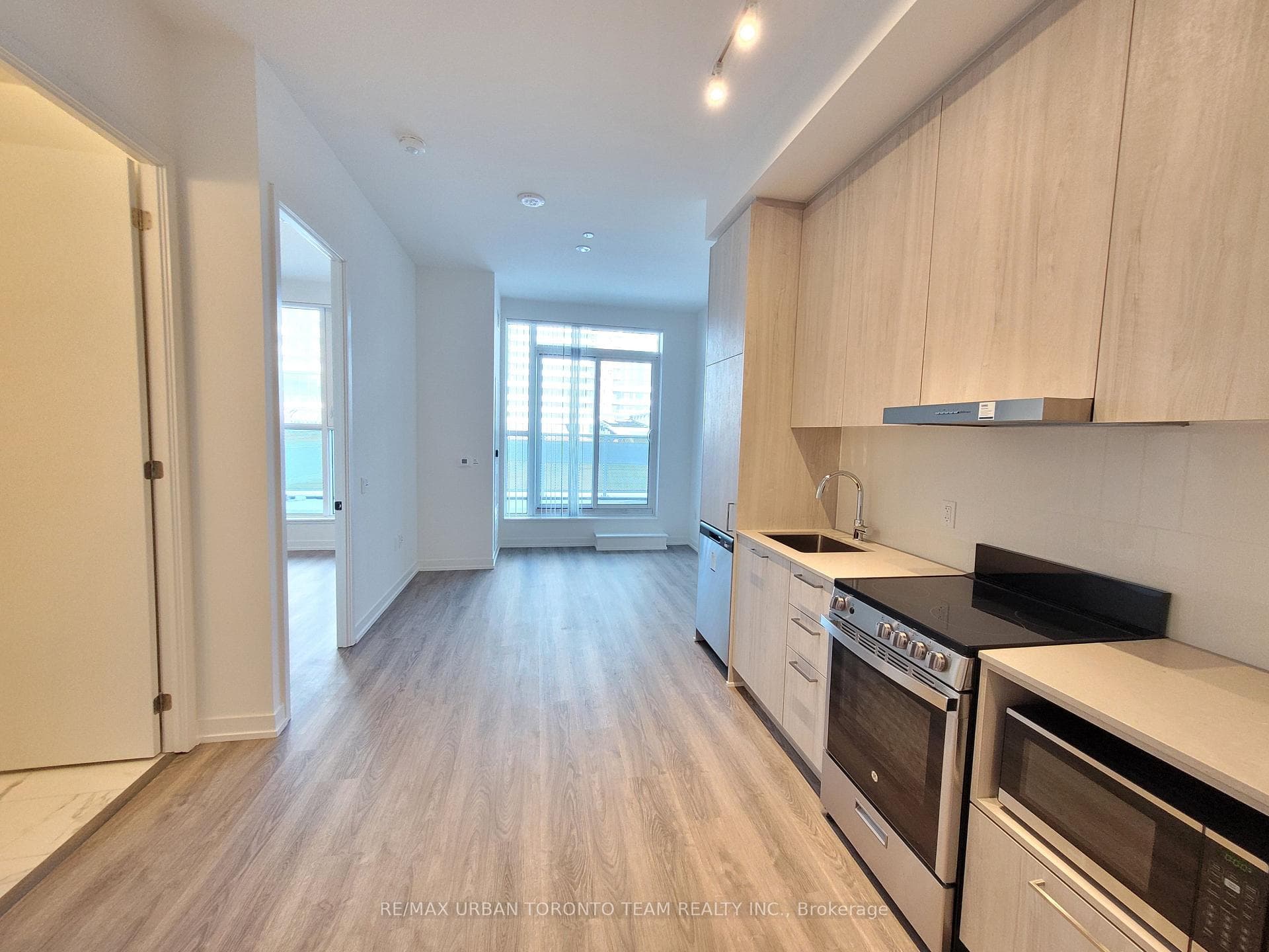 195 Commerce Street Unit 210 photo 1