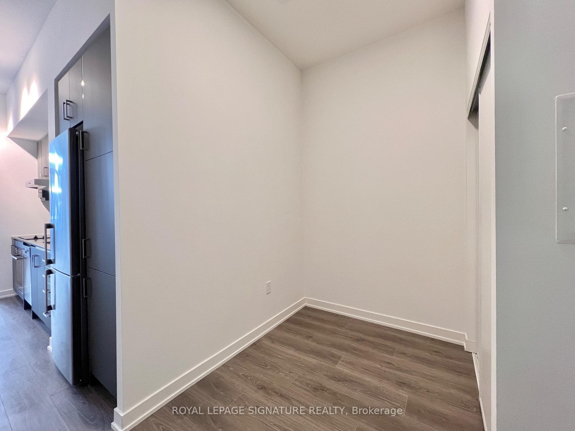 9 Tecumseth Street Unit 608 photo 25