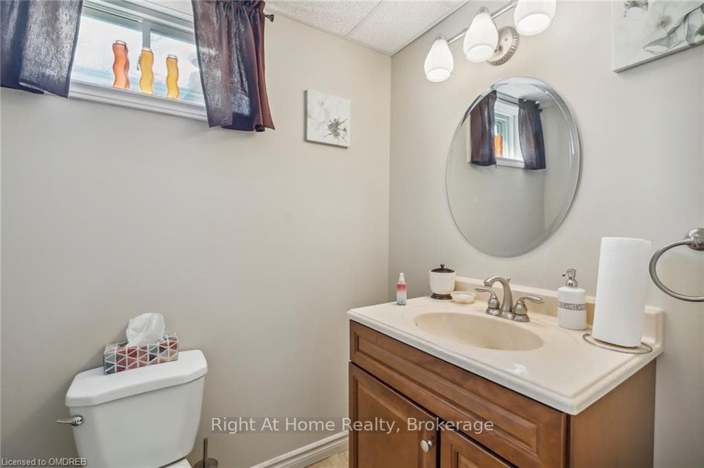 922 RUBY Avenue photo 32