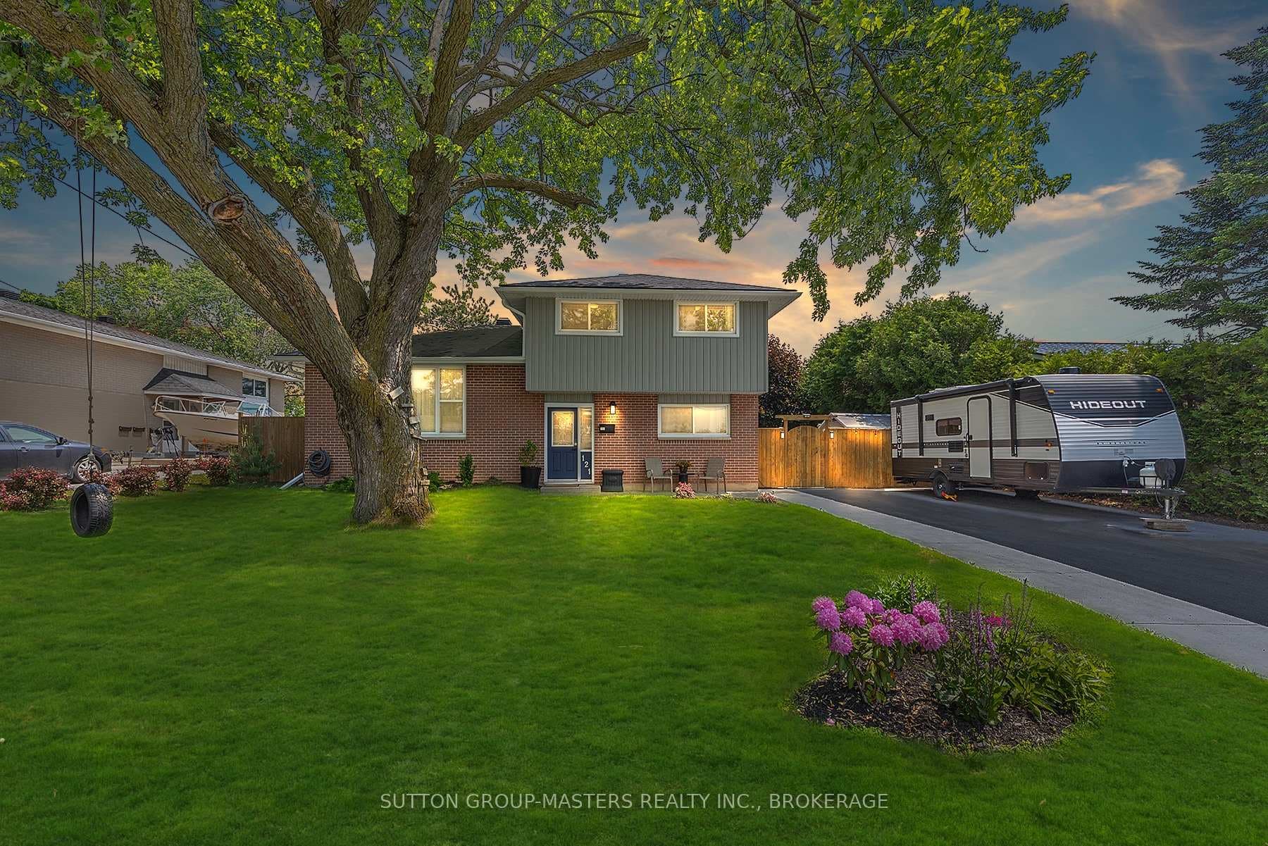 121 Wiley Street photo 1