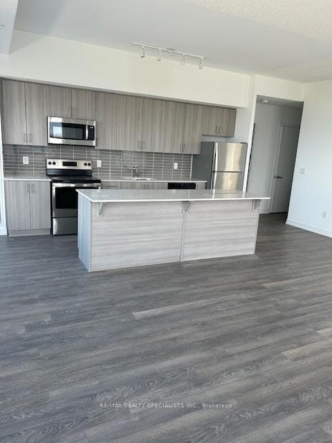 550 North Service Road Unit 506 photo 6