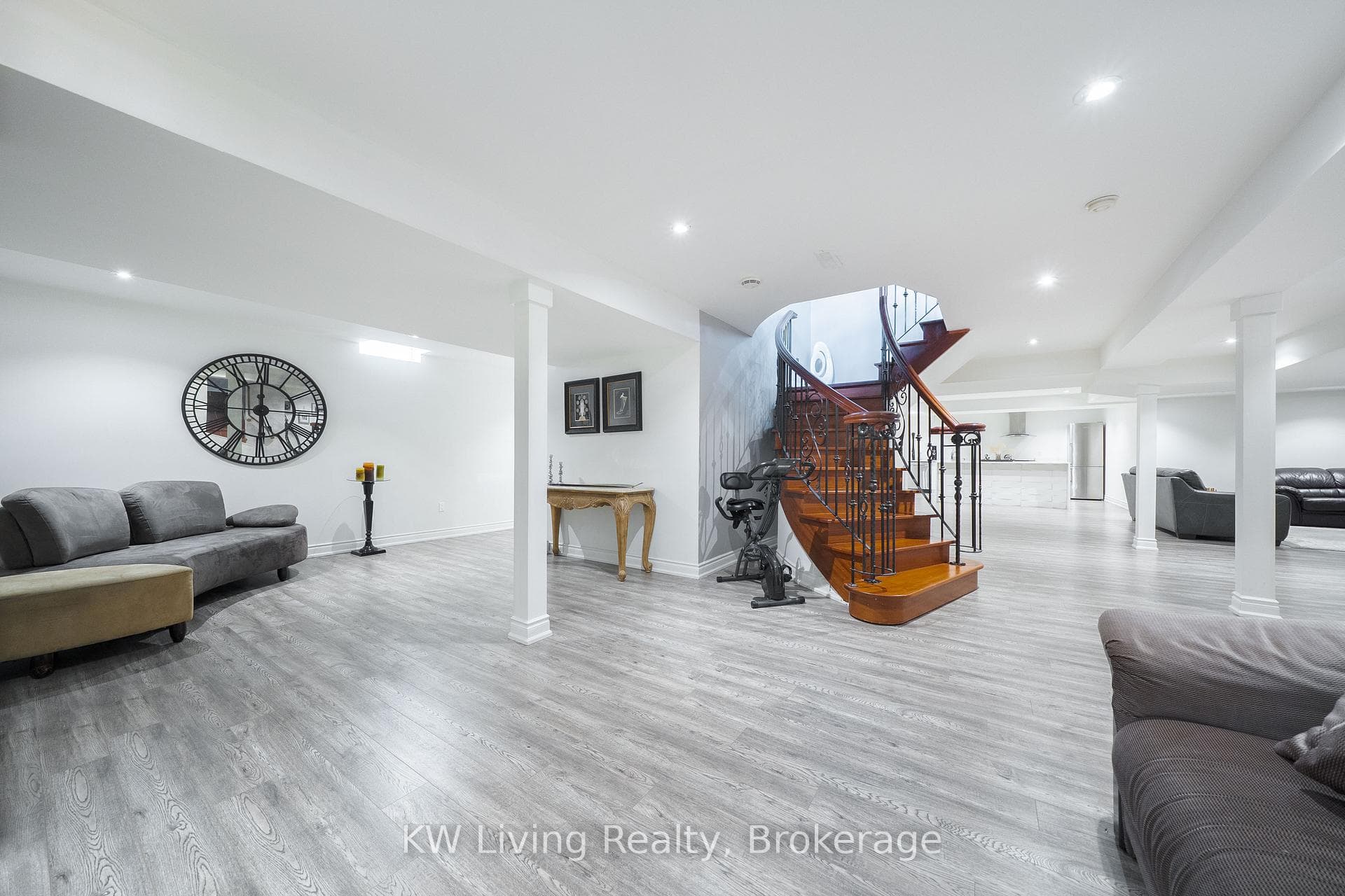 76 Silver Rose Crescent photo 33