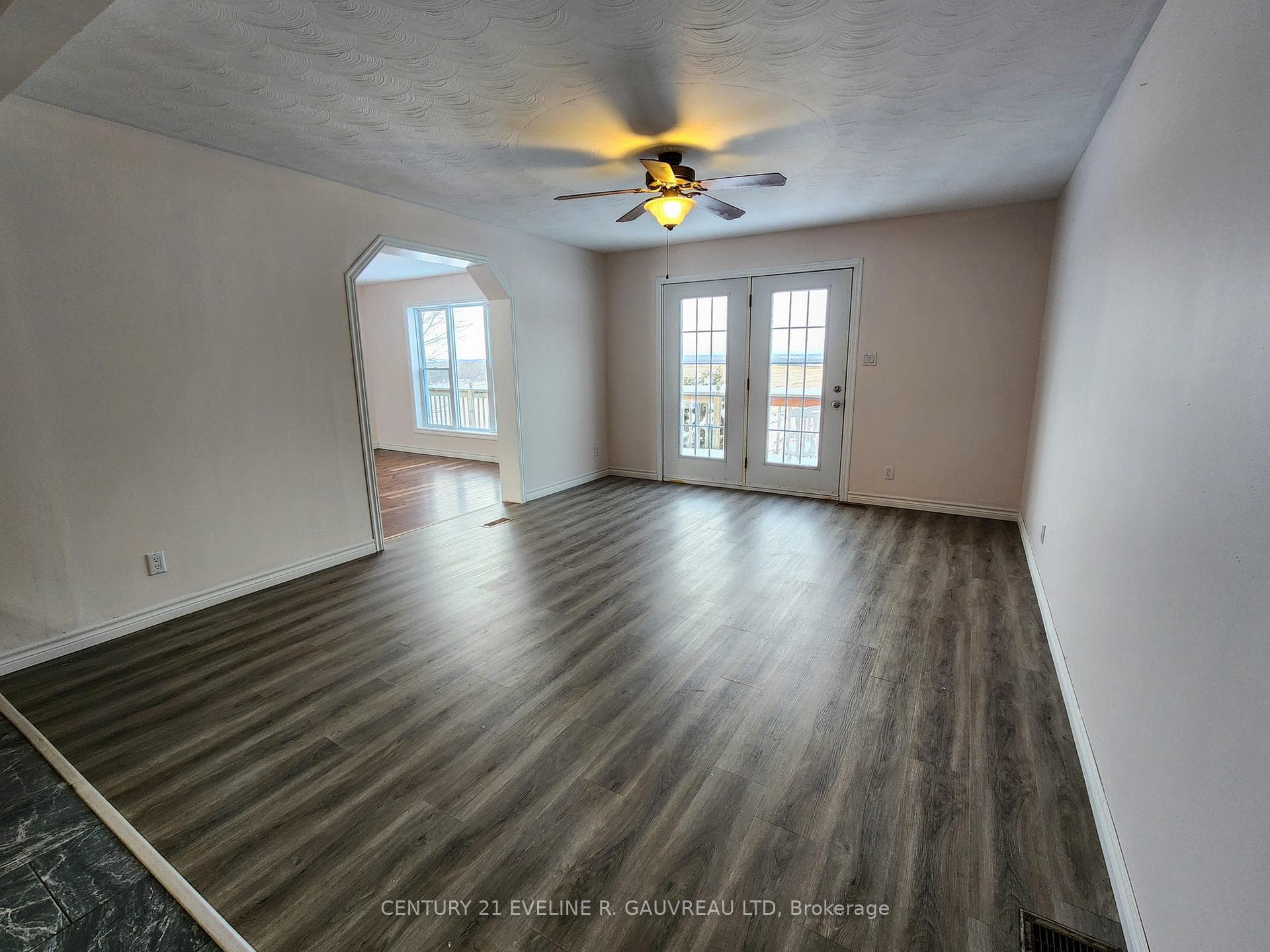 61225 Martel Road photo 6