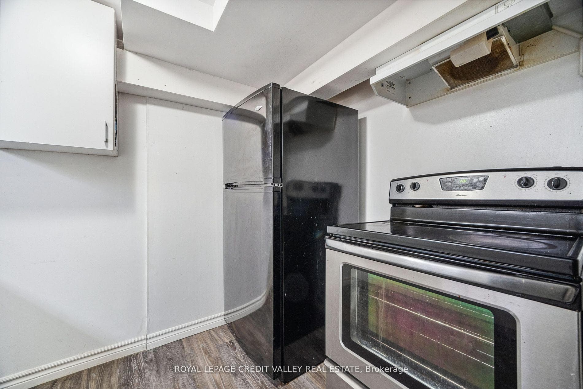 610 Wallace Street photo 31