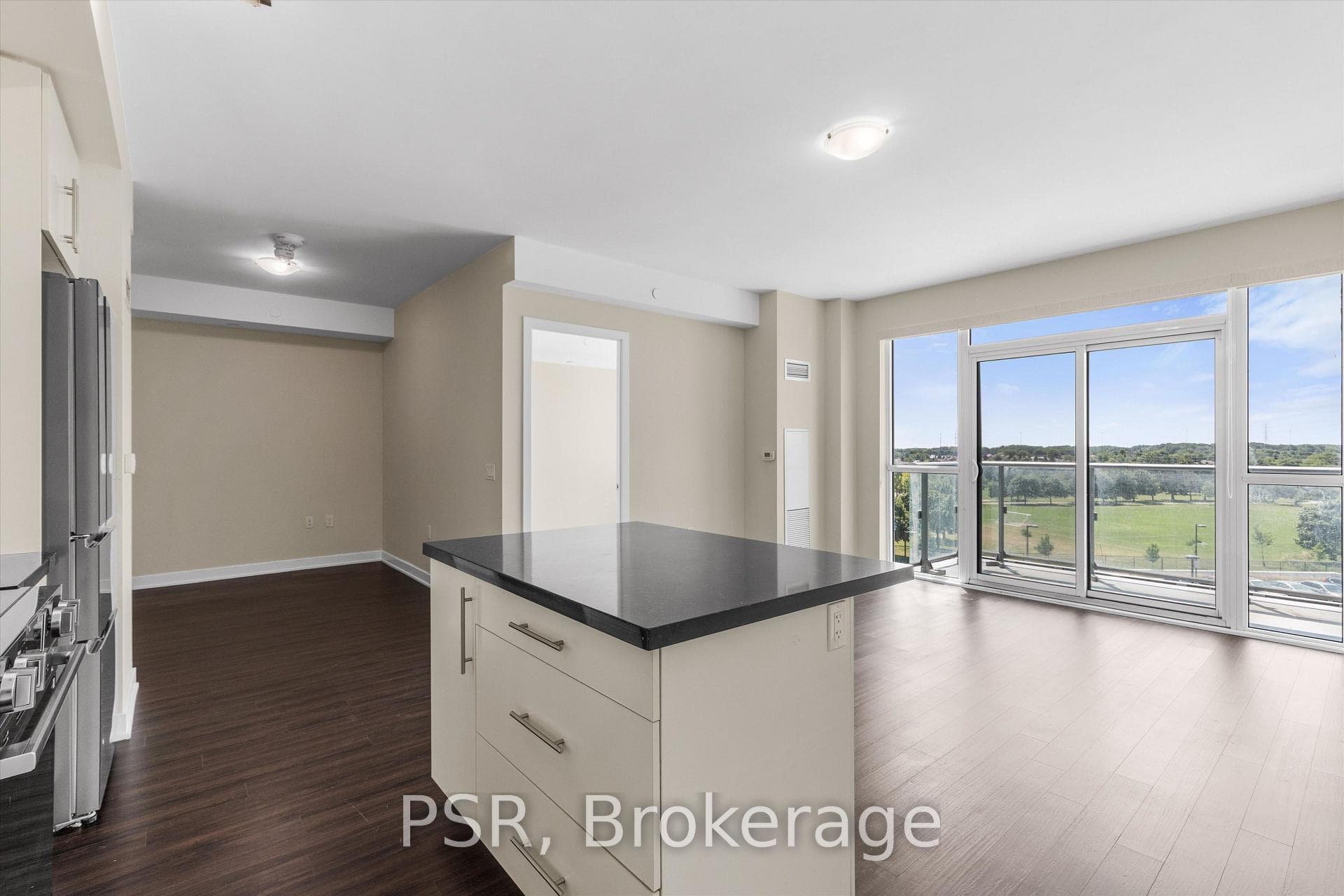 4699 Glen Erin Drive Unit 407 photo 2