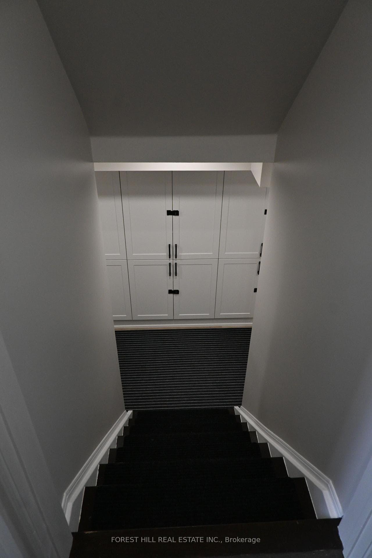 1107 Costigan Road photo 5
