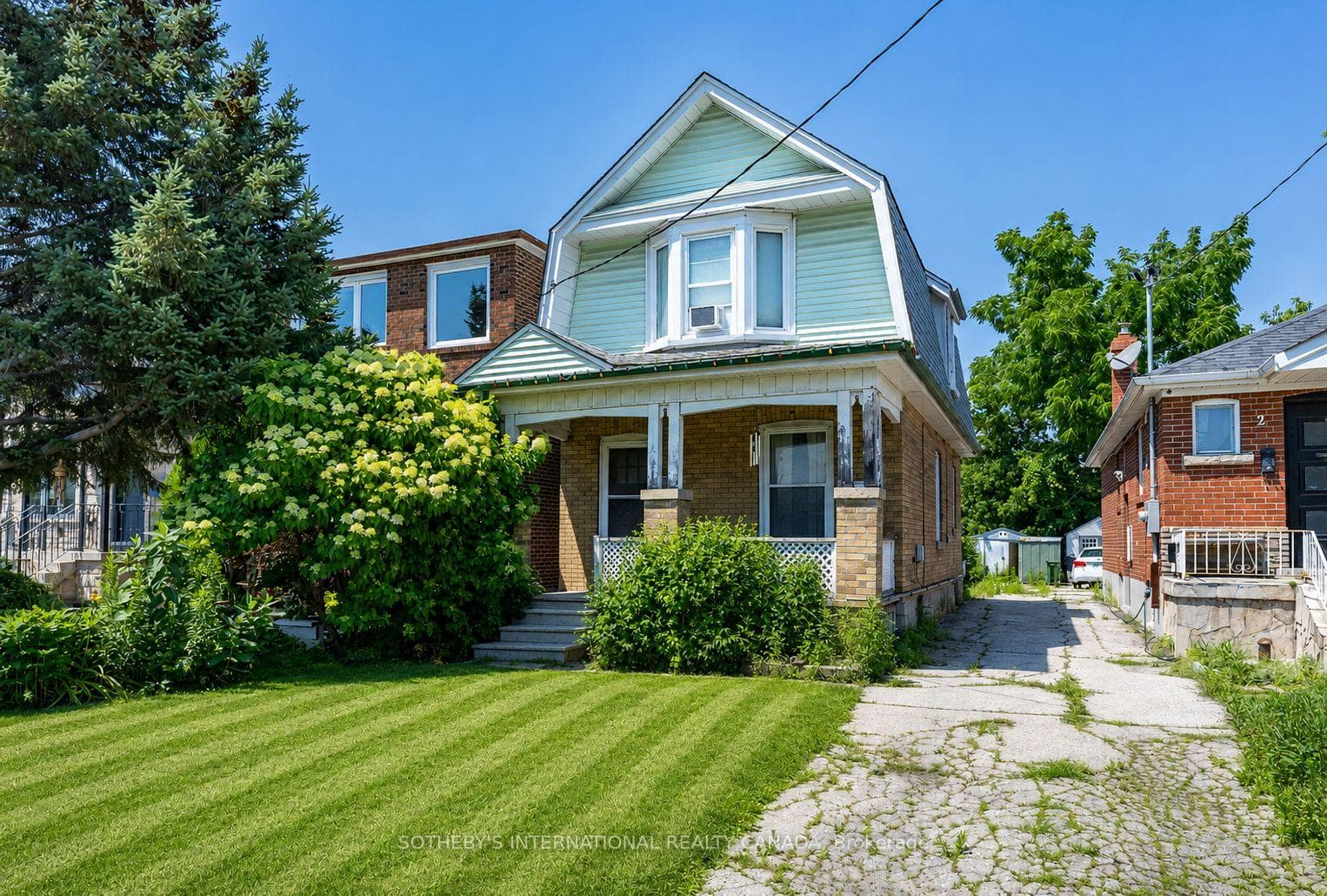 4 Marshall Boulevard photo 1