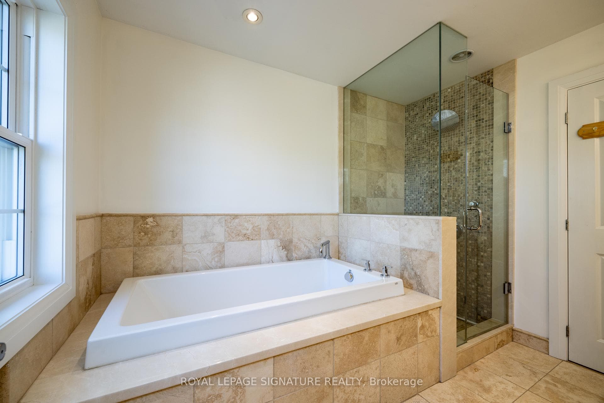 116 Milton Street photo 25