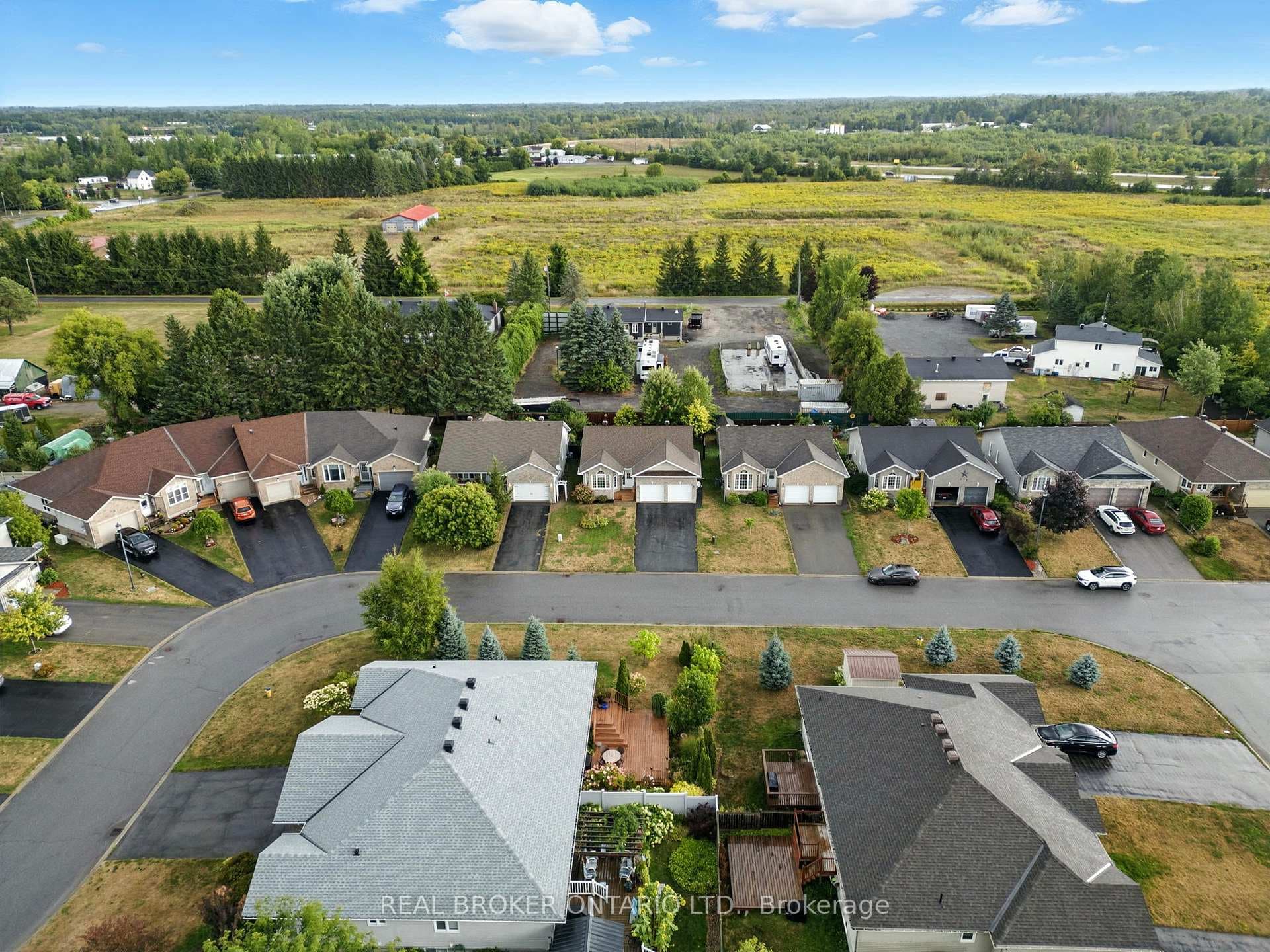 133 Raina Way photo 45