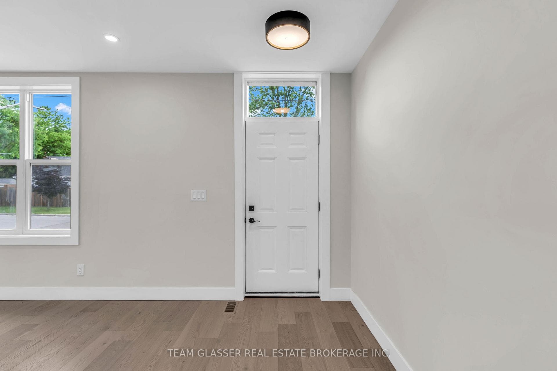 89 Elm Street photo 3