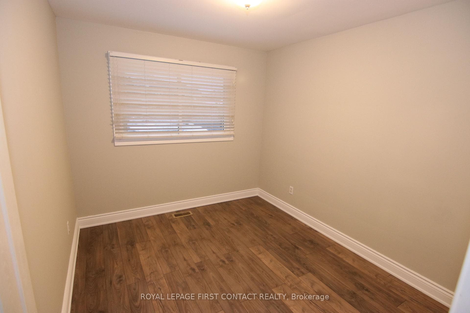 124 ROSE Street photo 16