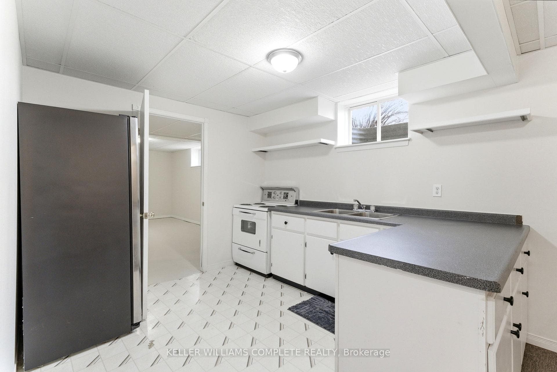 72 WADE Road photo 31