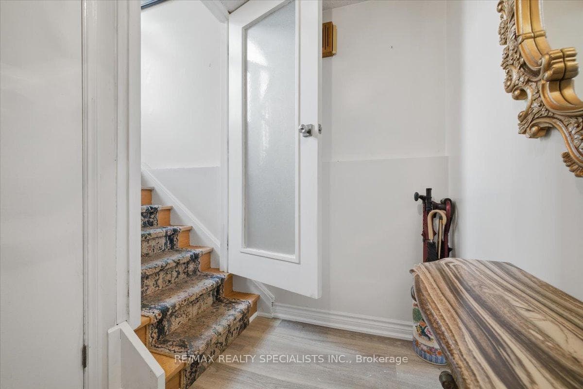 80 Chalfield Lane photo 22