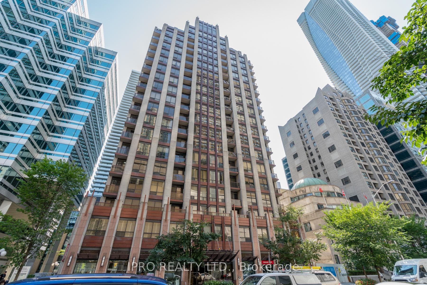 85 Bloor Street Unit 604 photo 3