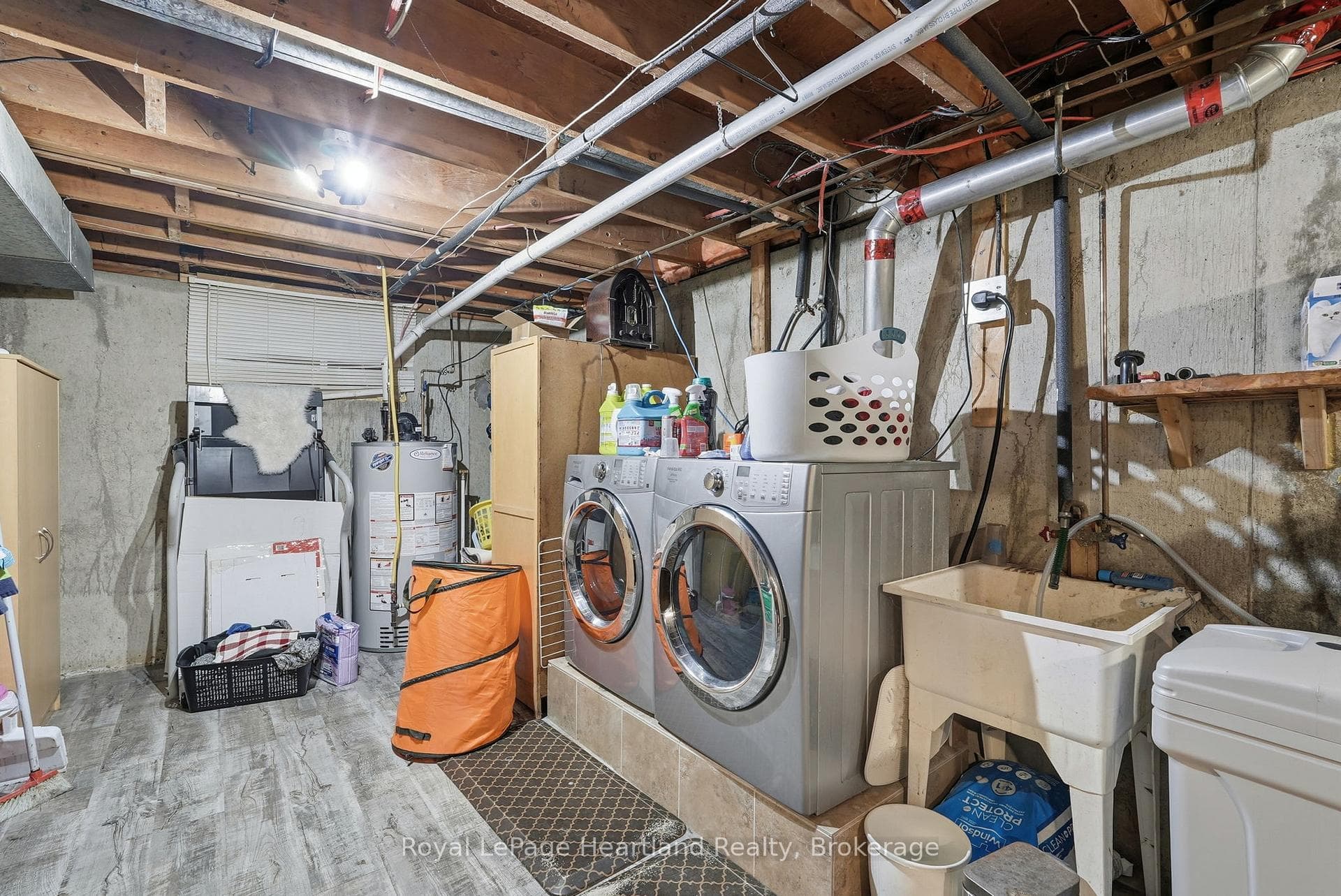 292 Wellington Street photo 24