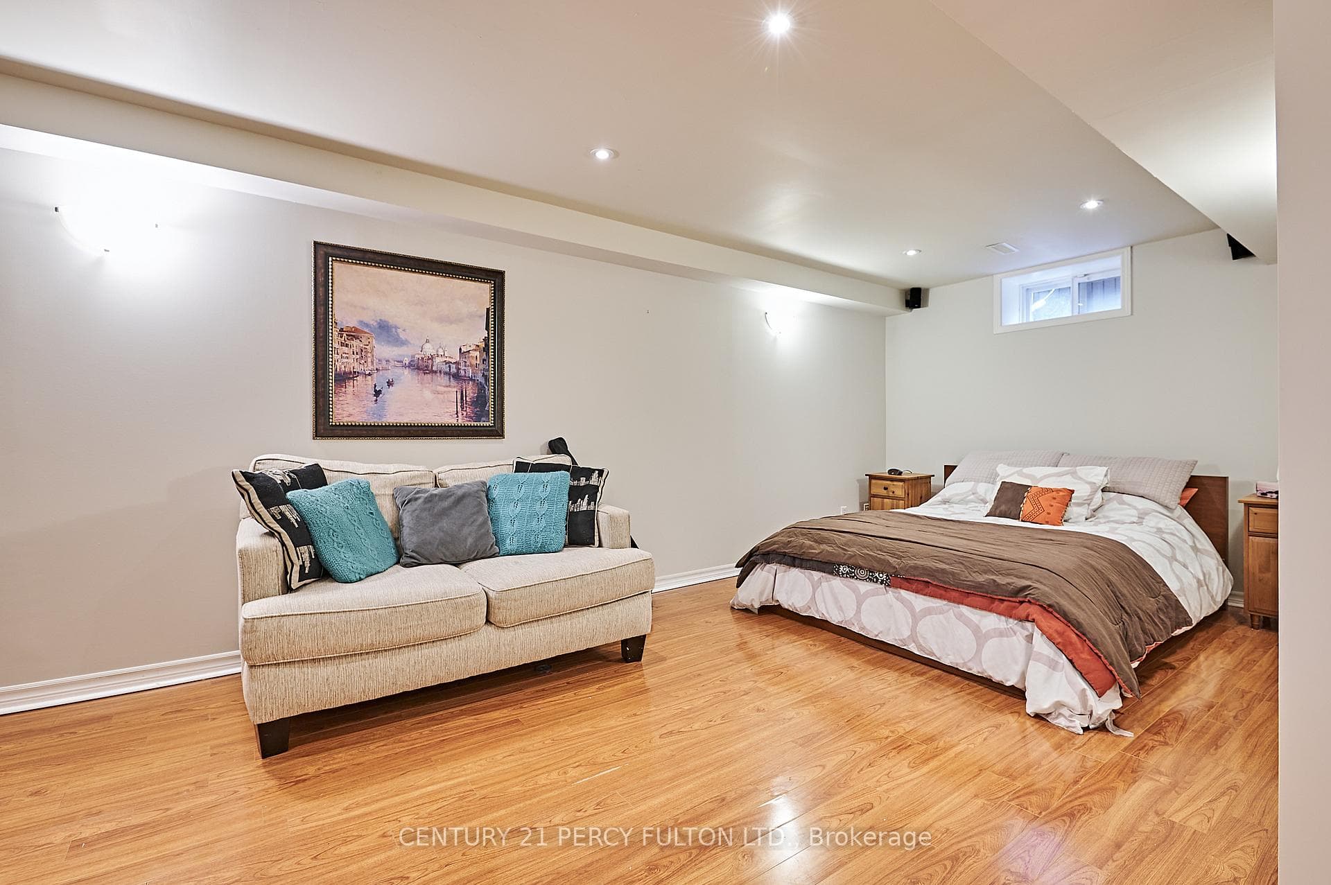 89 Barnes Drive photo 32
