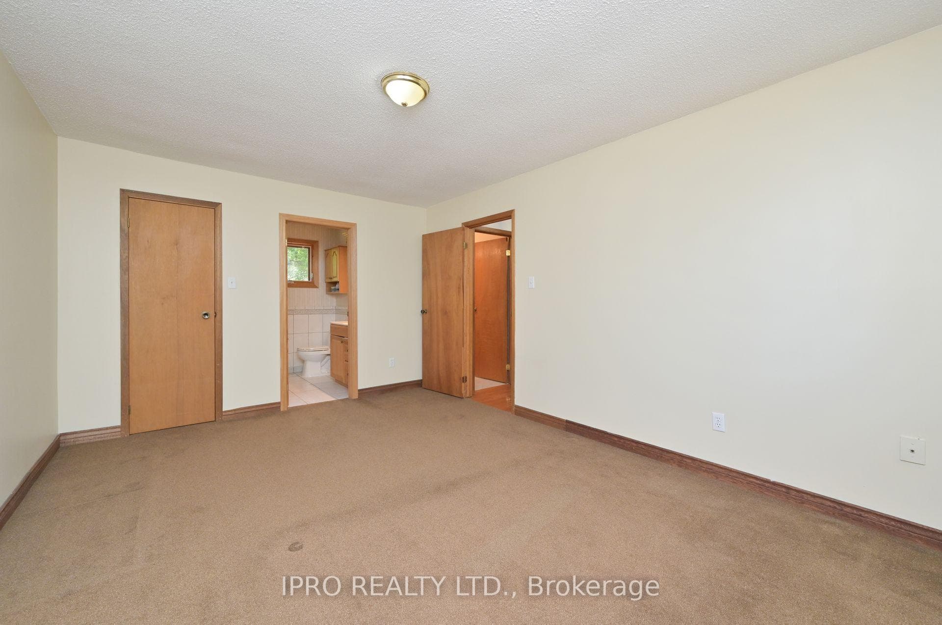 9 Baxter Avenue photo 11