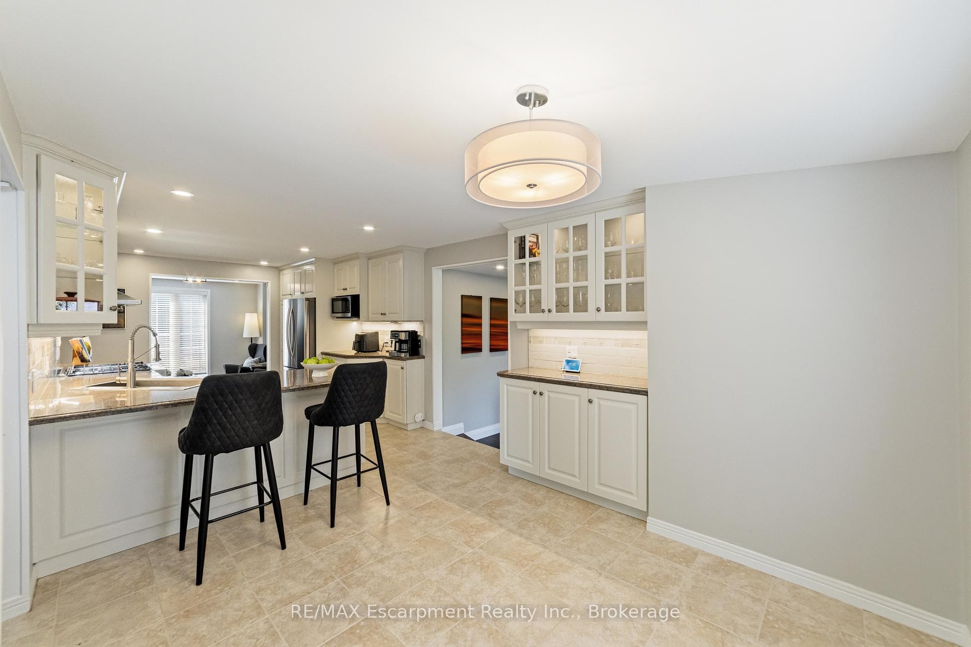 449 Roymor Crescent photo 14