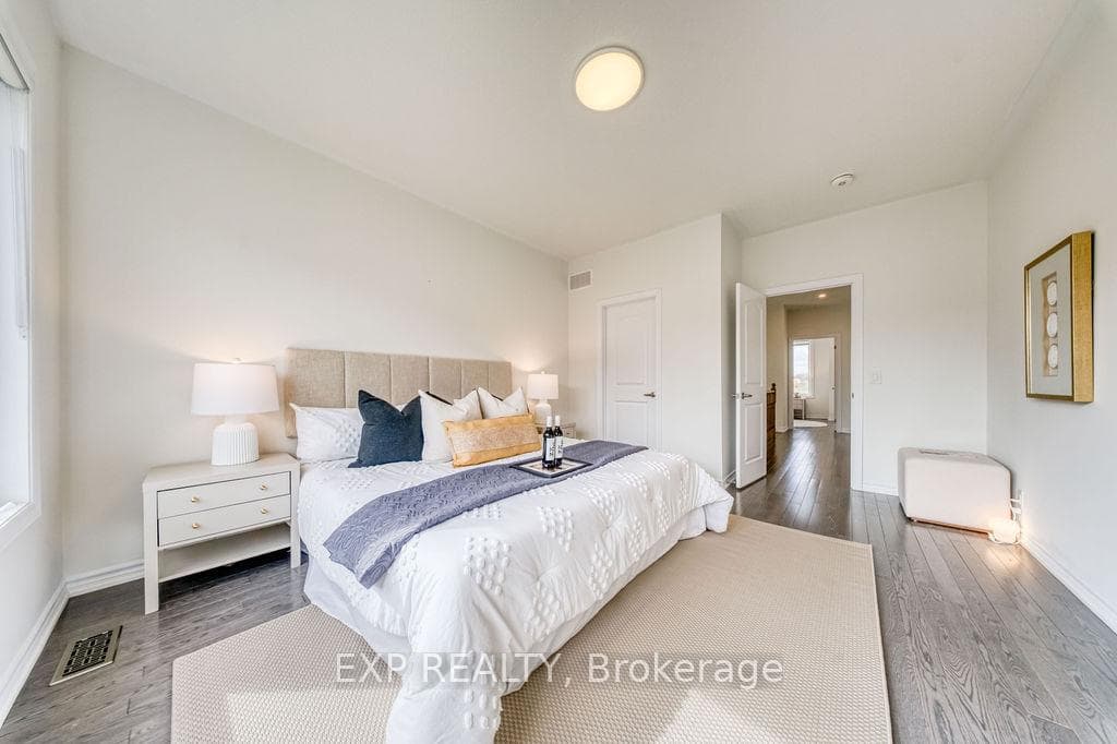 69 Freeman Williams Street photo 24
