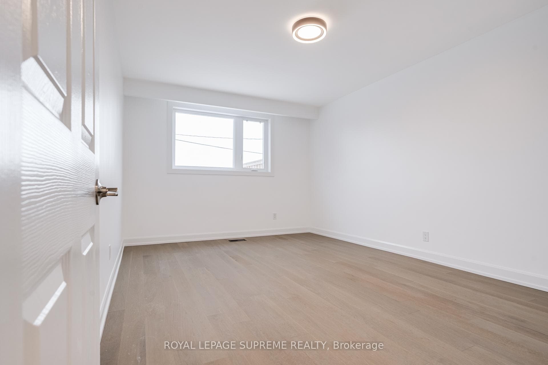 21 Featherwood Place Unit Lower photo 8