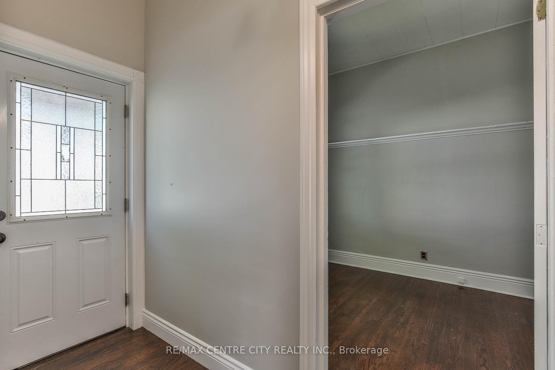 98 MALAKOFF Street photo 3