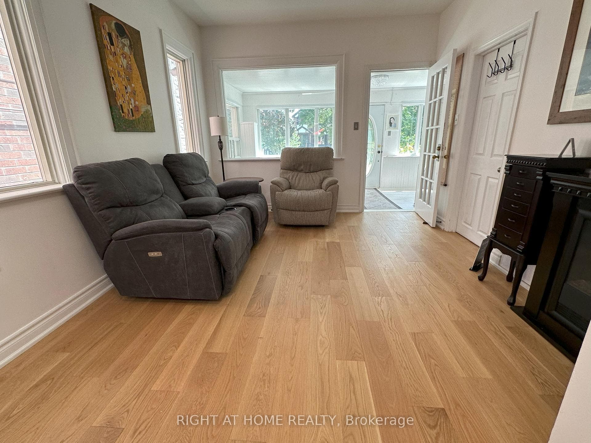 114 Lake Shore Drive photo 29