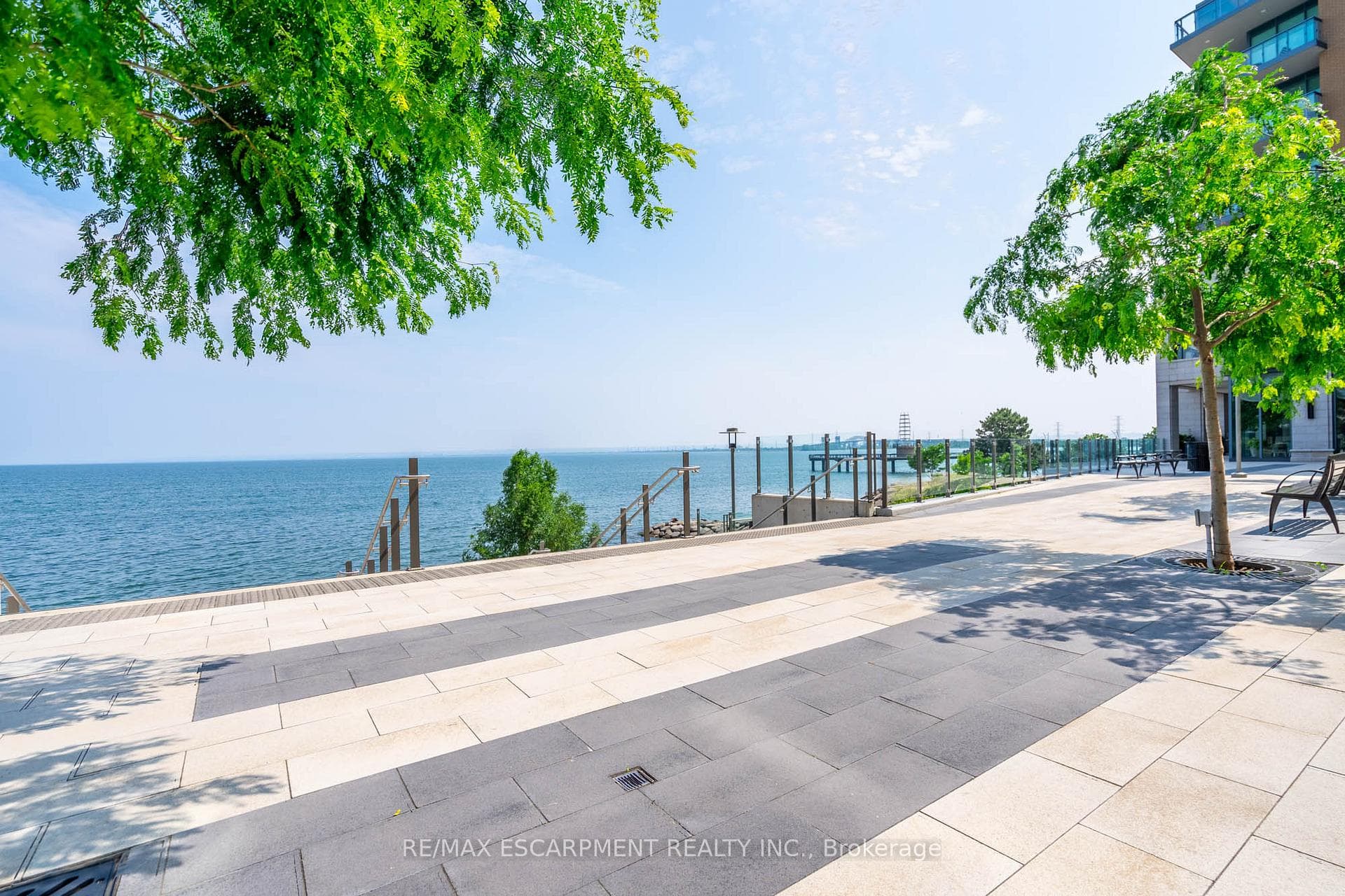 2060 Lakeshore Road Unit 401 photo 37